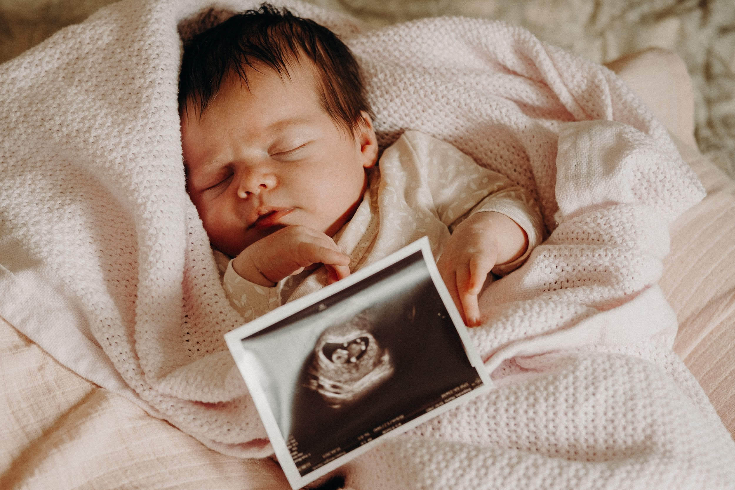 Newborn. Eure authentischen Familien- & Newbornmomente –erzählt in Fotos & Videos