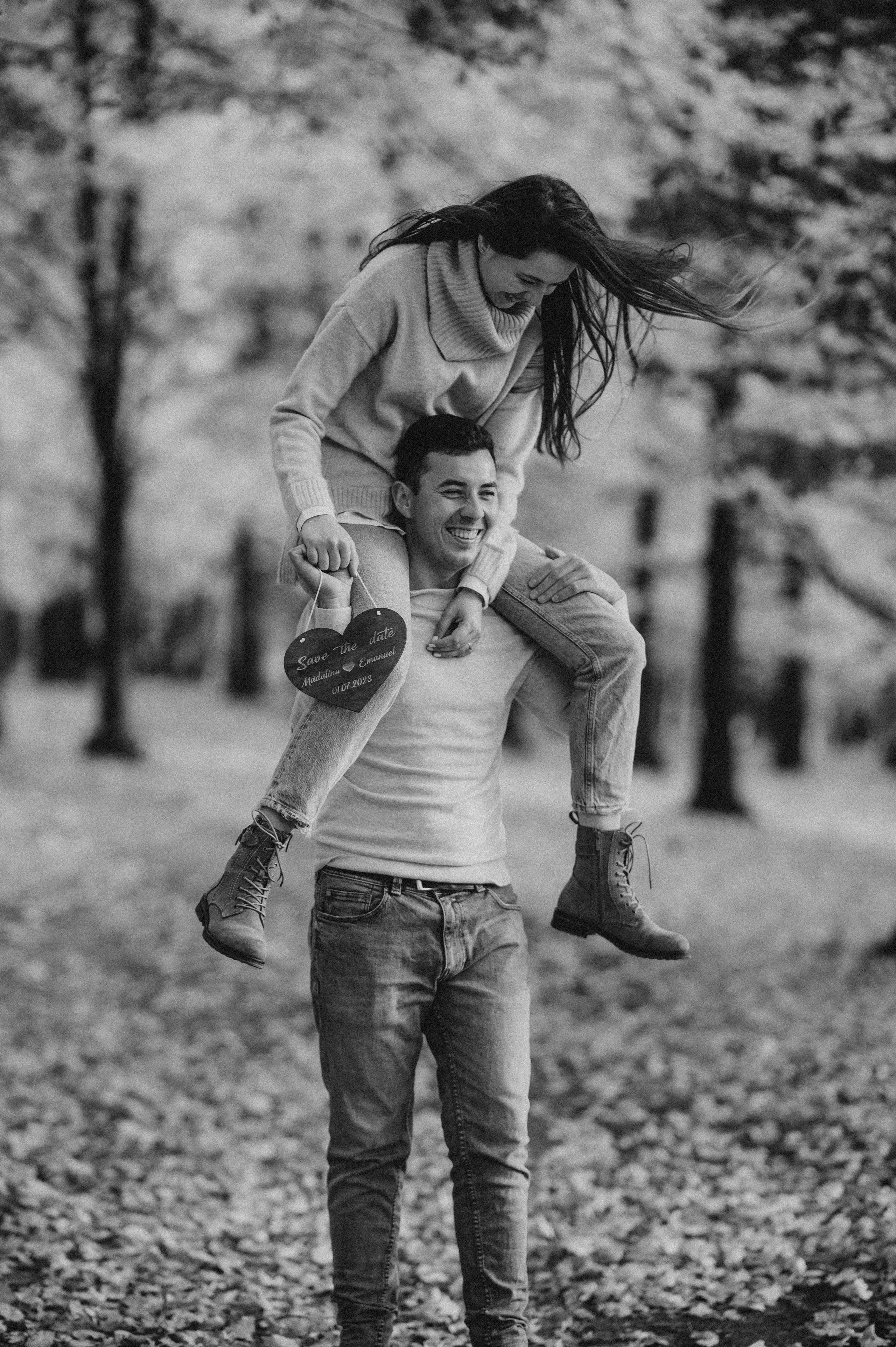 Save the date toamna , in natura. Proud Vision Weddings | Wedding Photography & Film — Servicii profesionale Foto Video Nunta Iasi