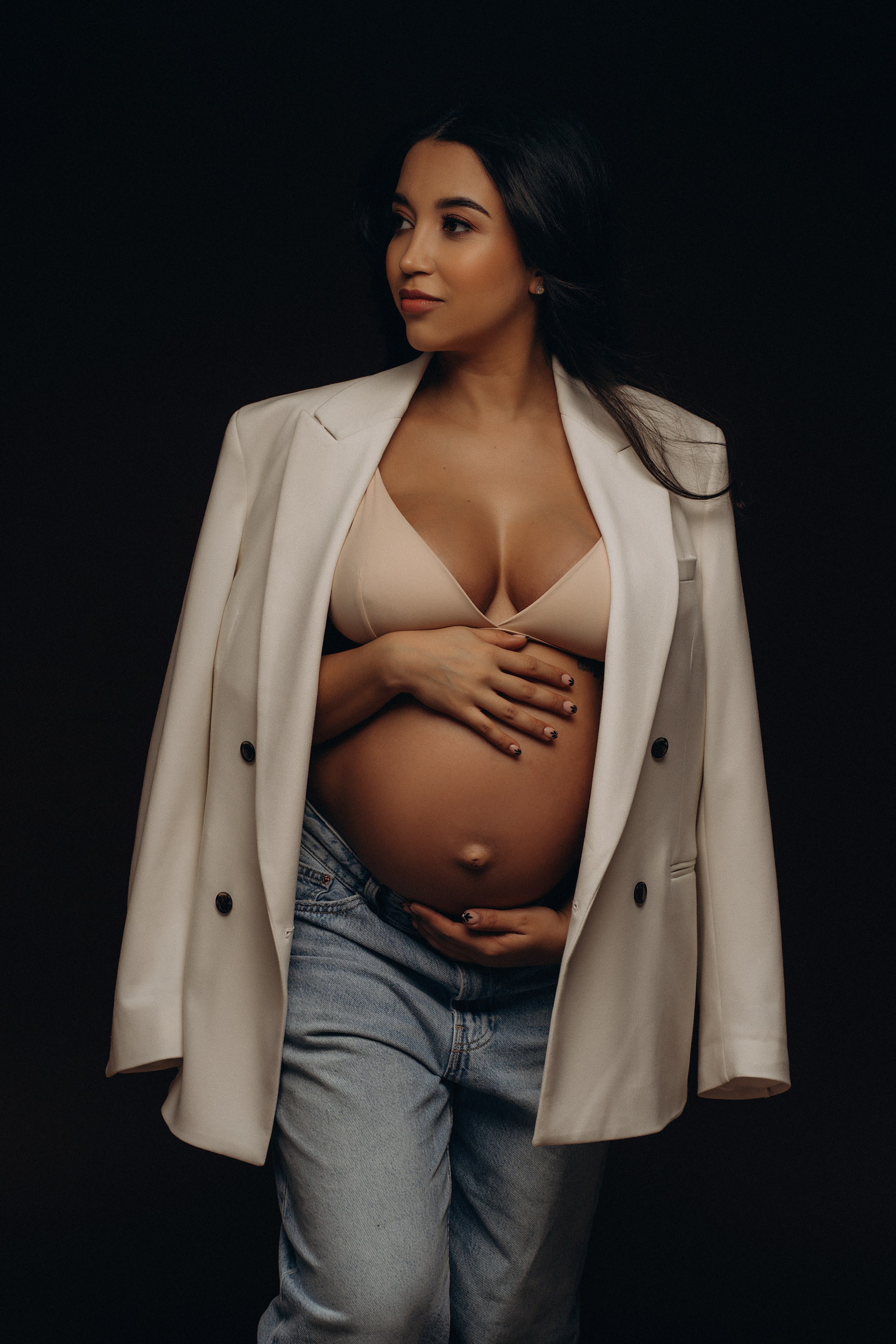 STUDIO: Barbara. Maternity/Love story/Wedding photographer