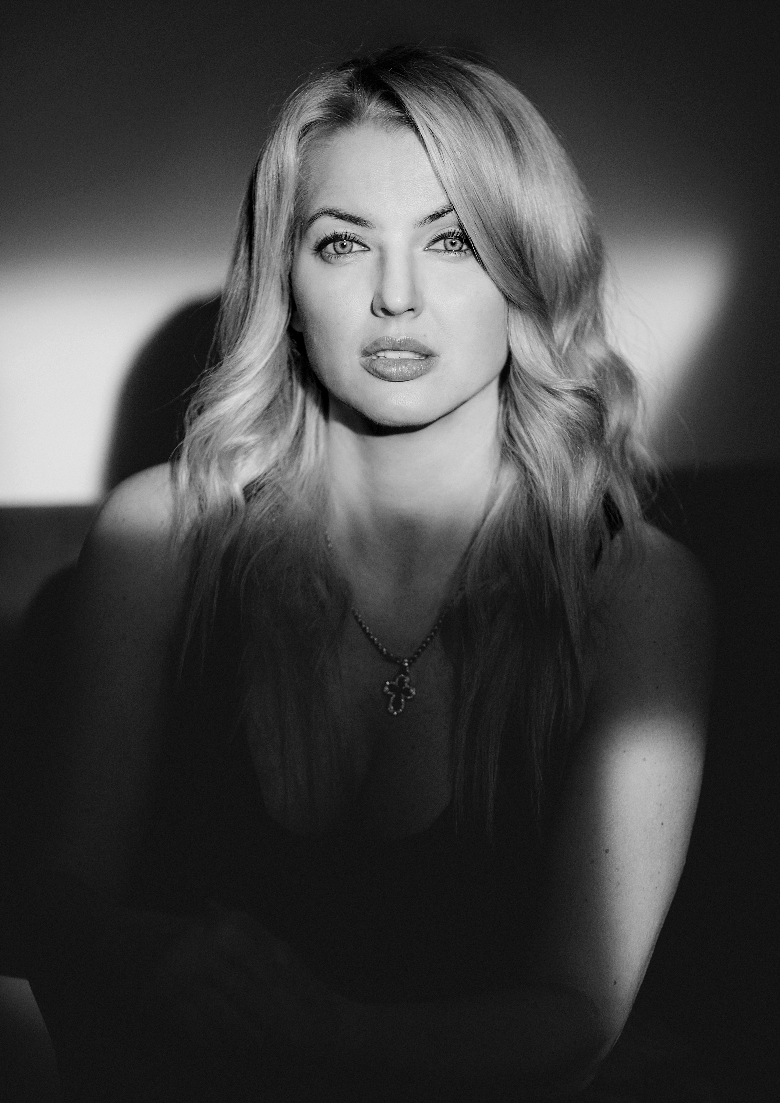 Retratos femeninos. Fotógrafo de bodas. Fotografía de retrato. Fotógrafo Alicante, Madrid