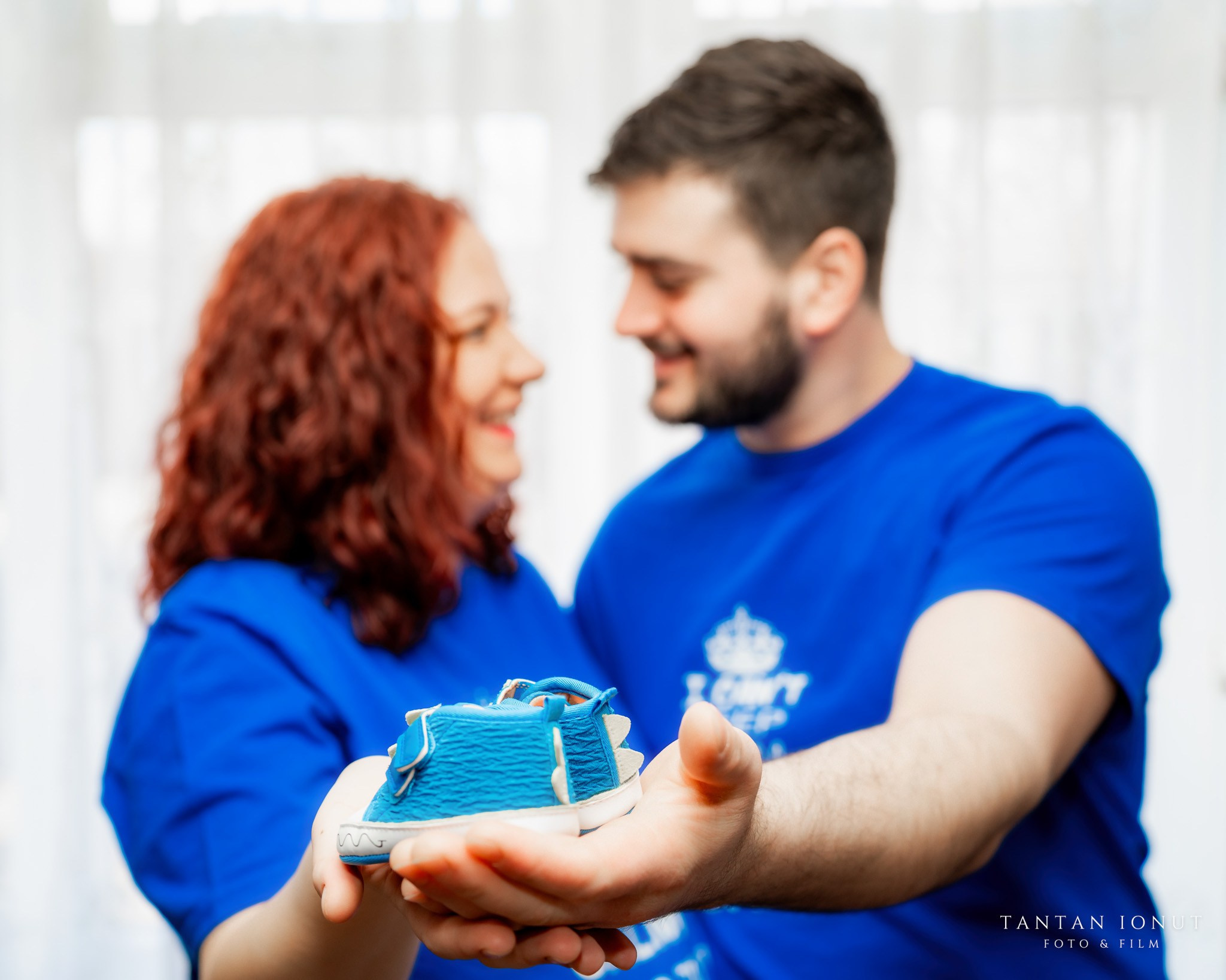 Sedinta foto maternitate acasa cu Ionela si Cosmin. TANTAN IONUT FOTO & FILM