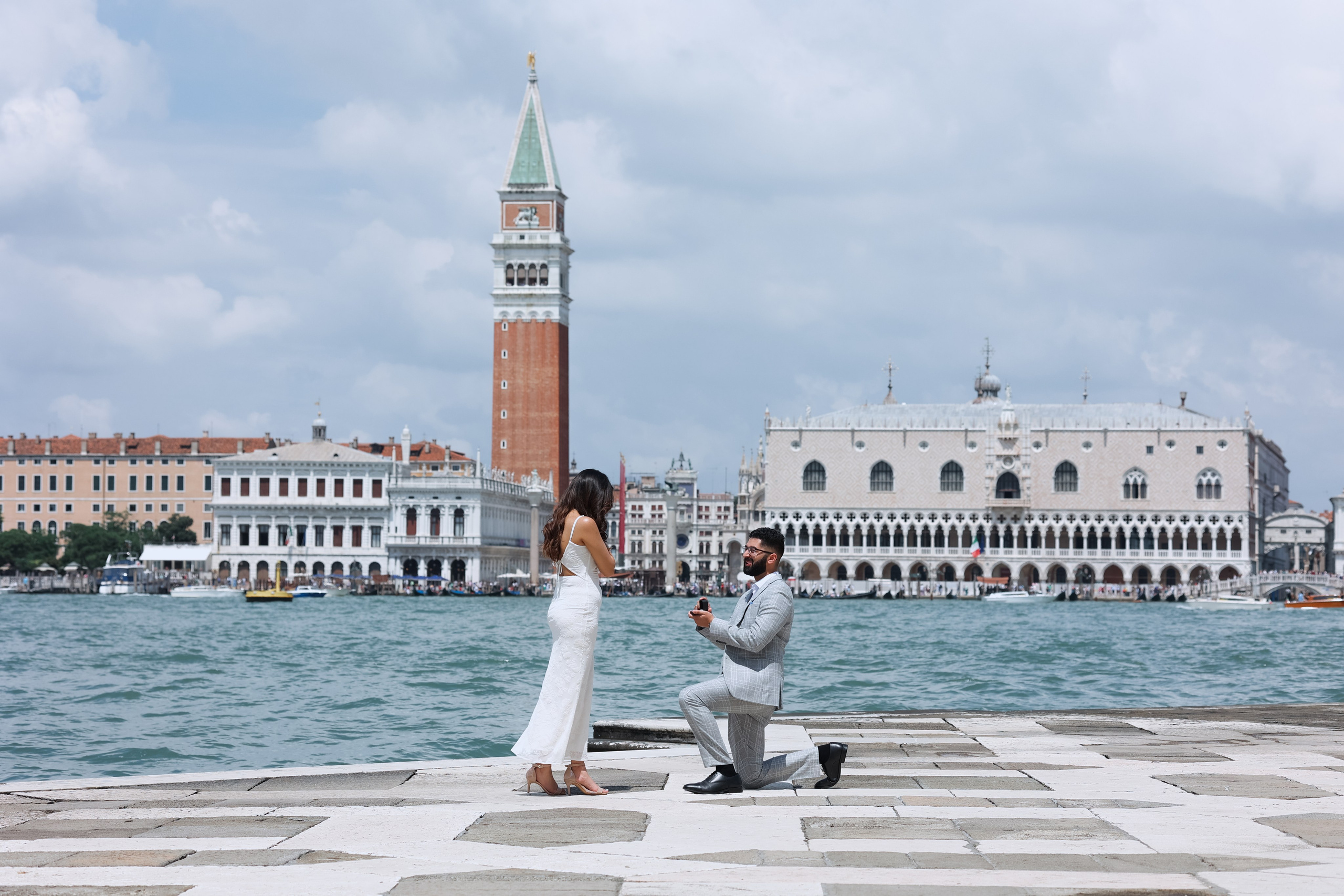 Surprise proposal in Venice 