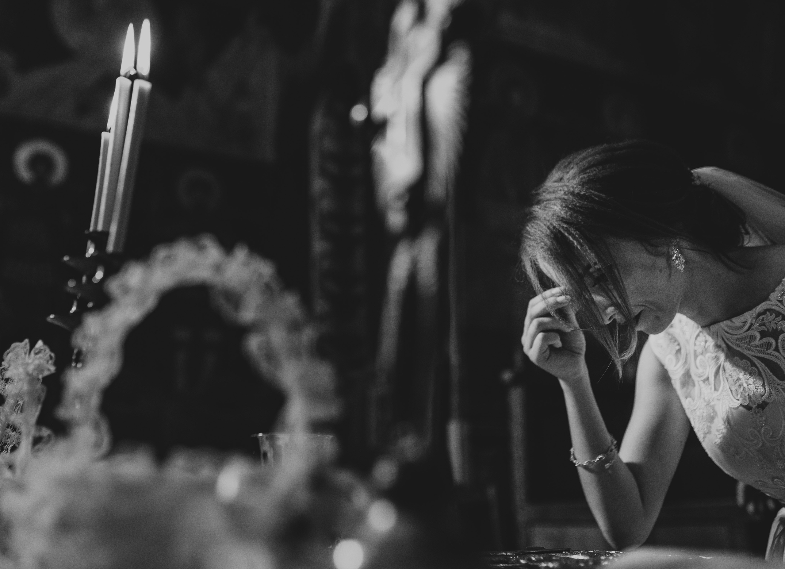 Fotograf profesionist de nuntă. Cu o abordare creativă și tehnici unice, spunem povestea voastră prin imagini pline de iubire și naturalețe. Descoperă arta fotografiei de nuntă . Fotograf Iasi, fotograf de nunta Suceava. Fotografii de nuntă. Pachet fotografii de nuntă. Fotograf Iasi, fotograf Suceava, fotograf Botosani, fotograf Romania. Servicii foto nuntă. Servicii foto-video.