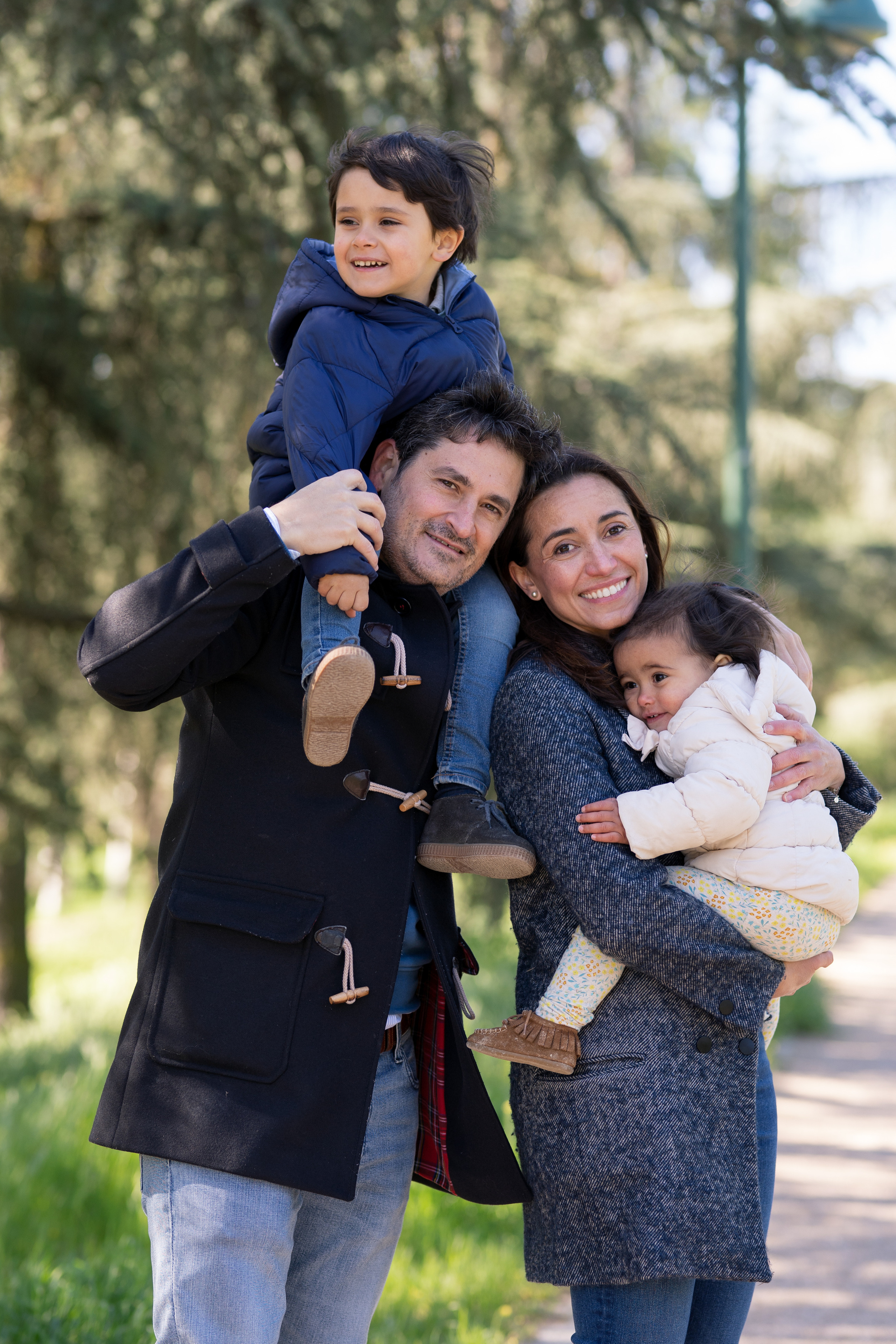 Family Photoshoot Spain. Photographer in Madrid, Spain. Alyona Belyaninova