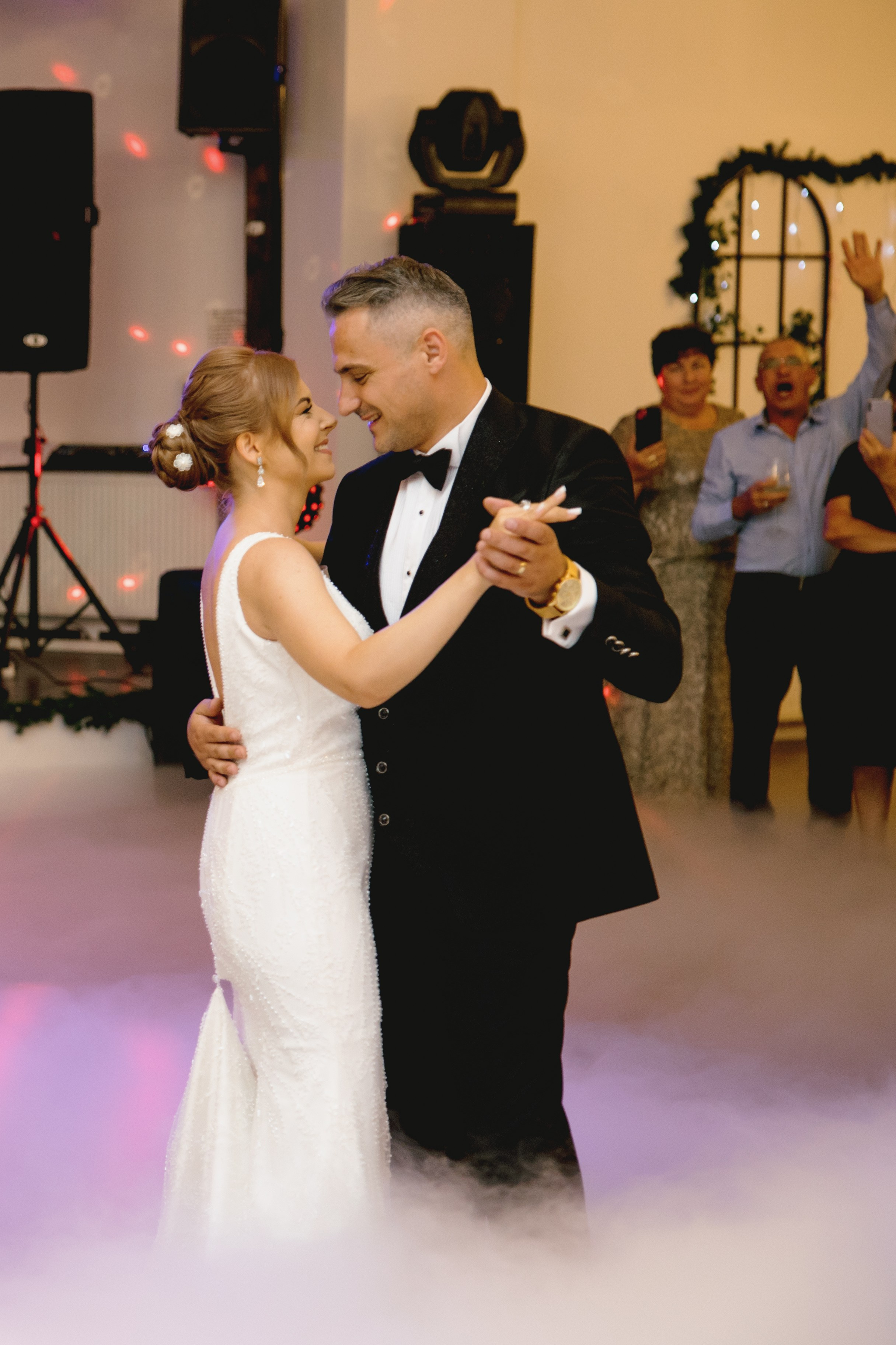 Kristine & Razvan - Rasnov. MDimaFotoStudio. Fotograf de nuntă, evenimente private și de familie