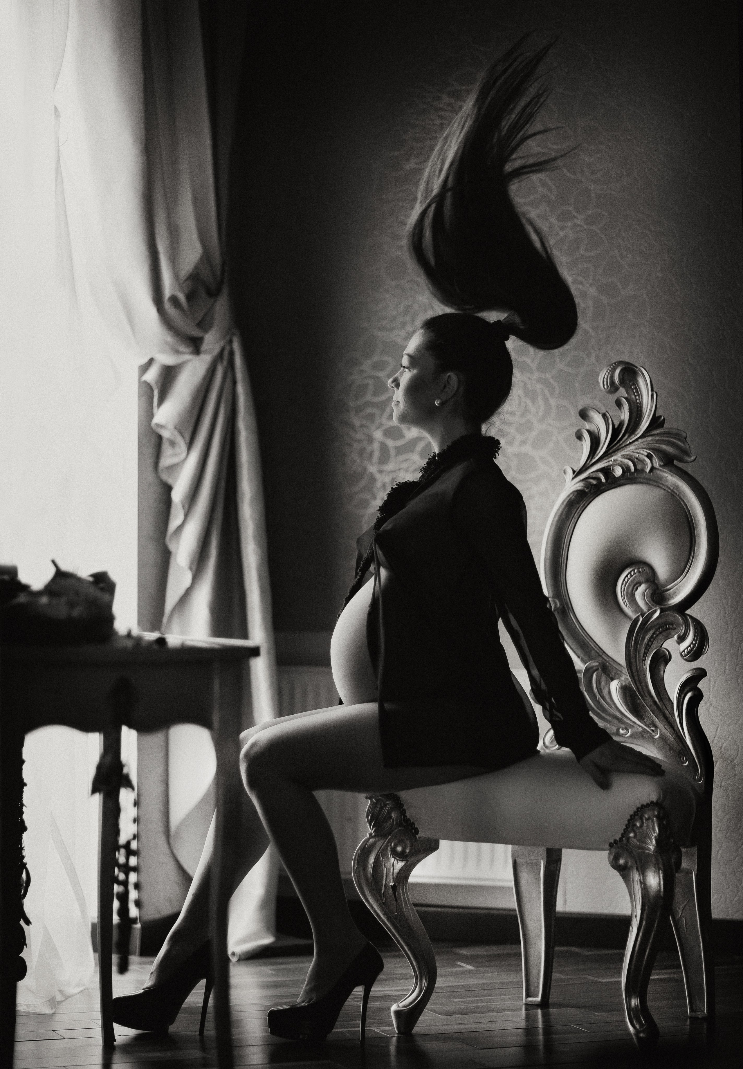 Pregnancy. Luxury wedding, portrait, family photographer over Europe