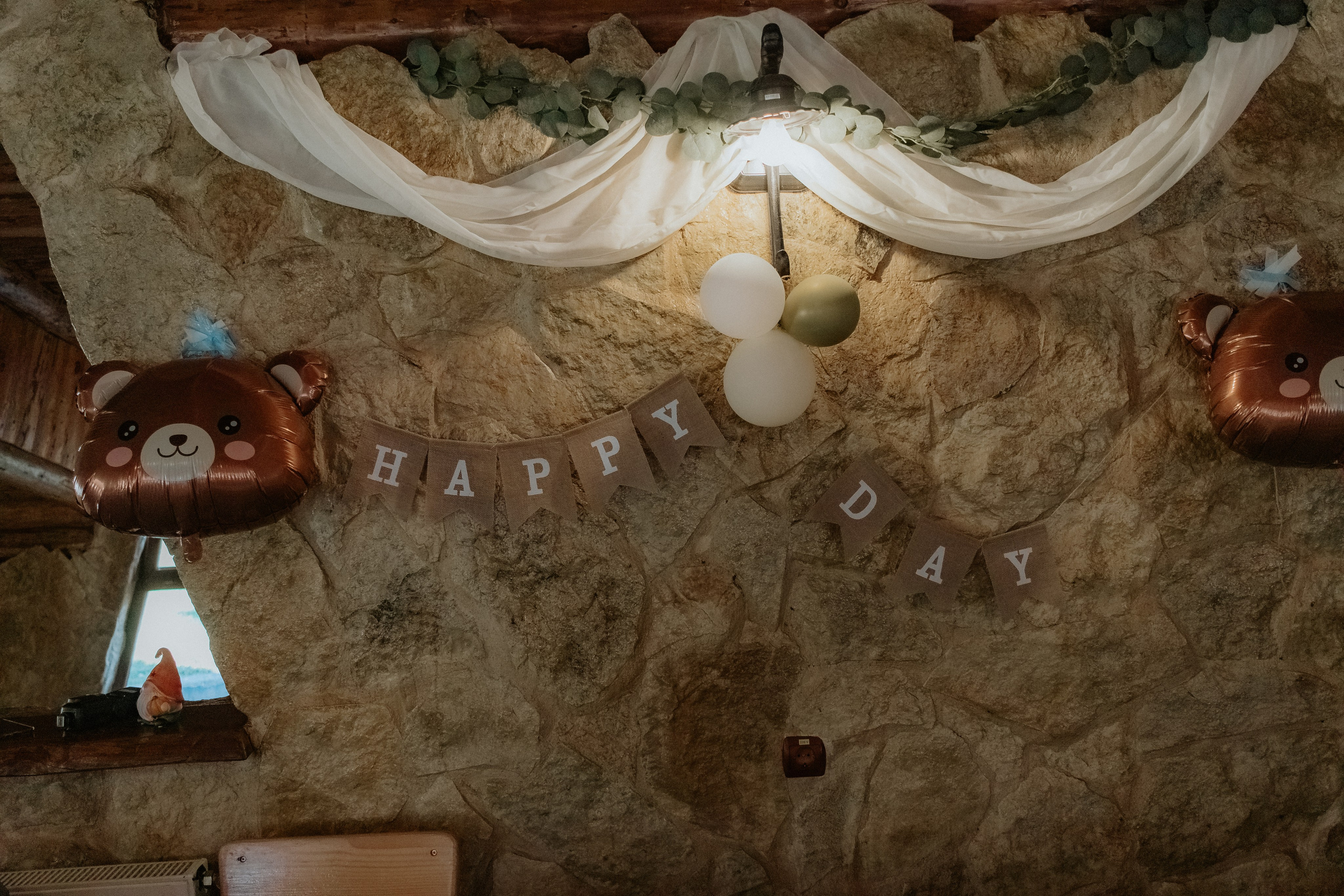 Razvan. Fotograf si videograf — evenimente si studio