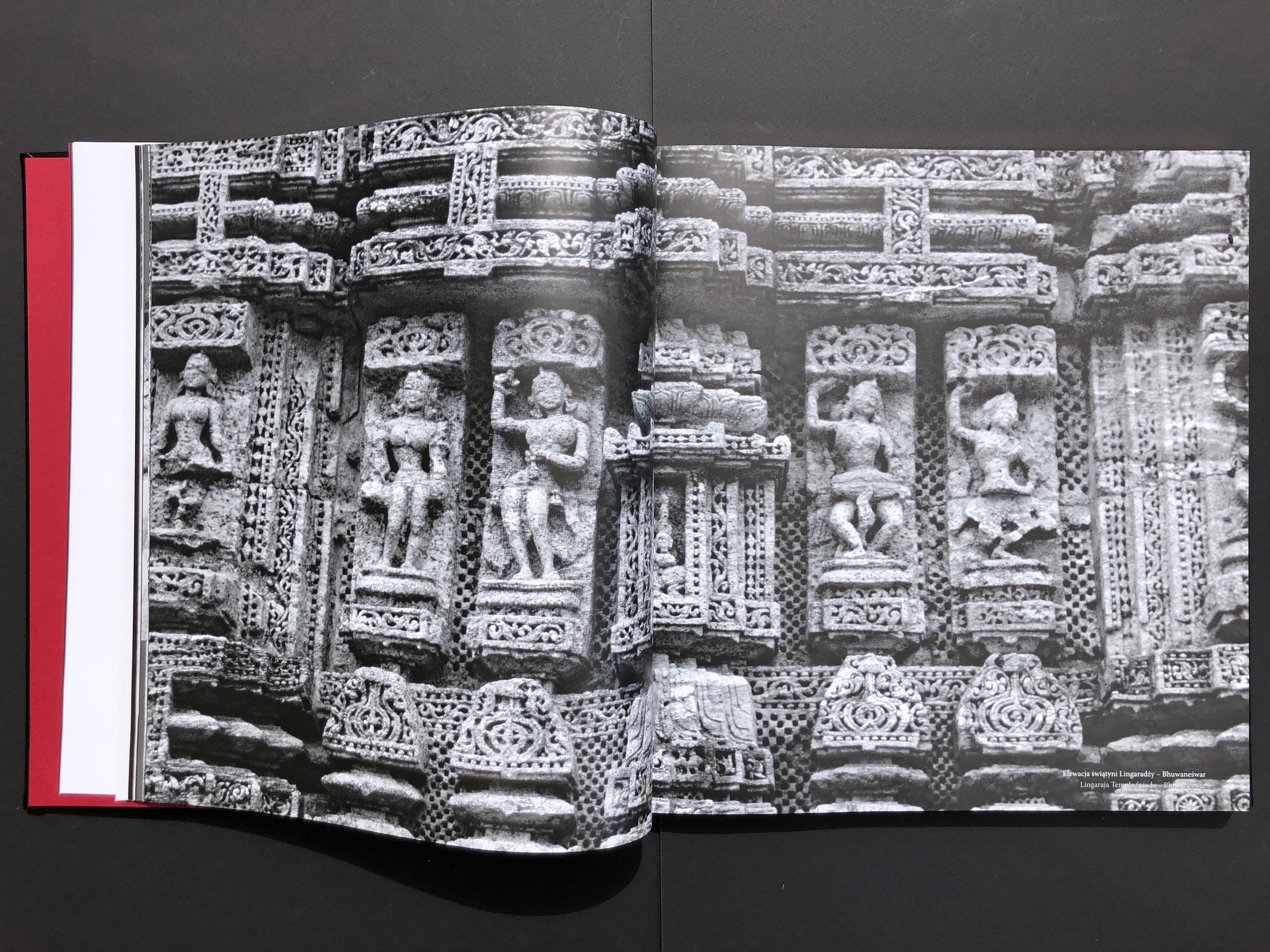 “Asia Sacrum”. Andrzej Strumillo