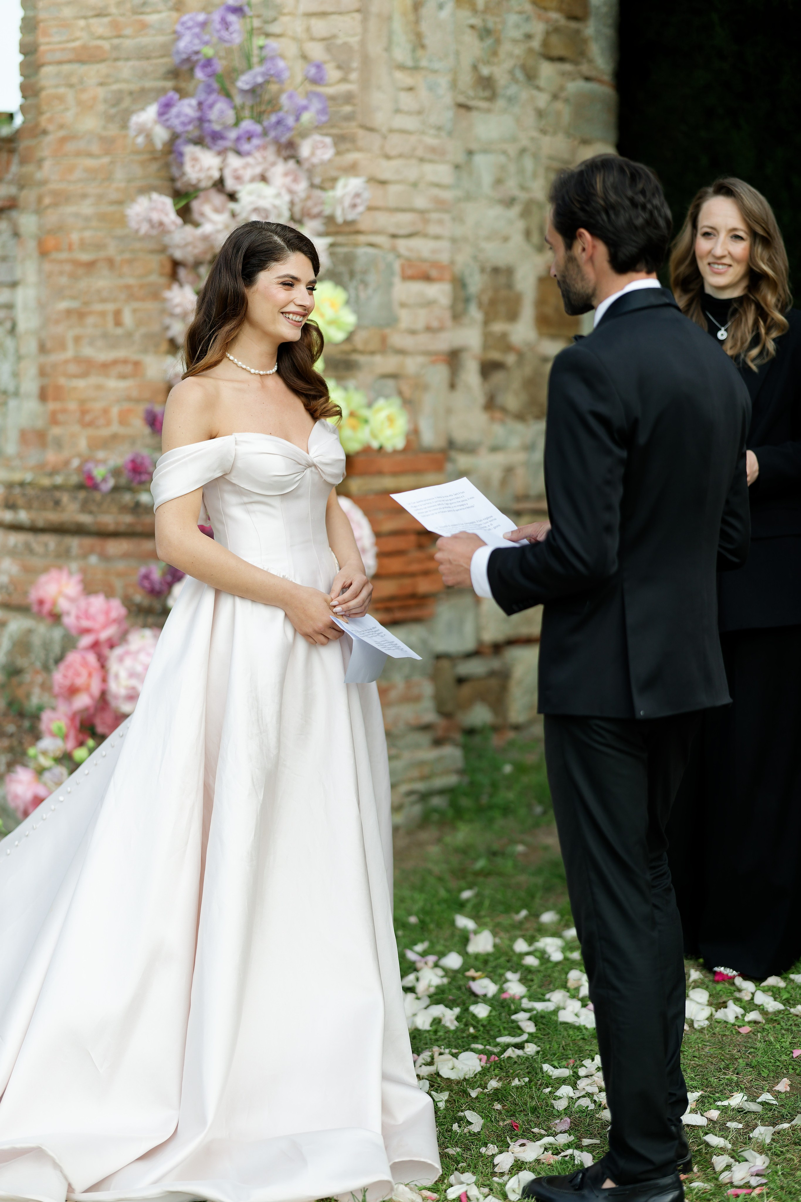 Wedding editorial at Villa di Geggiano, Tuscany, Italy