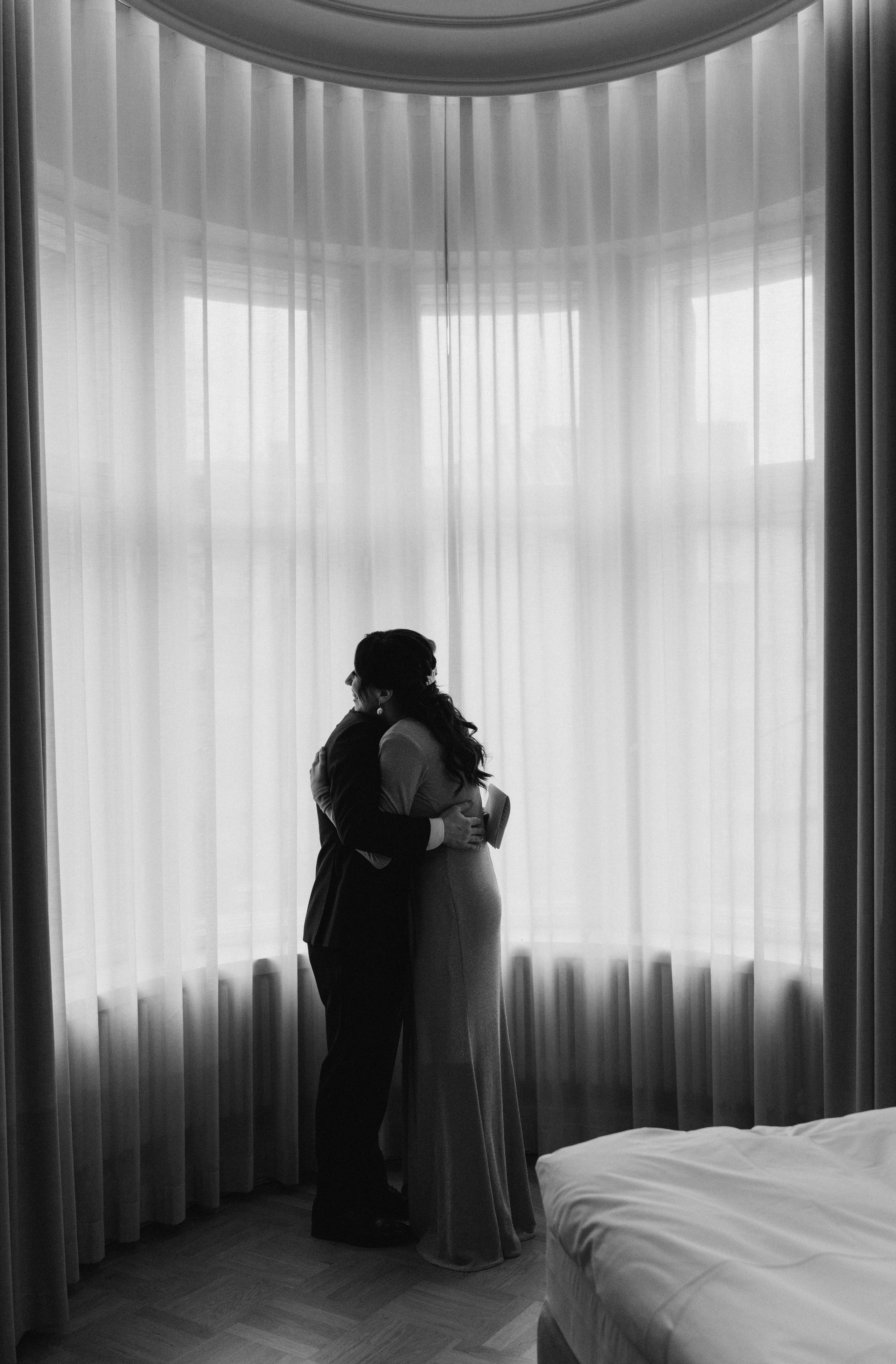 Wedding, city wedding, couple, lovestory, potrait. Wedding and portrait photographer in Helsinki Vickan O