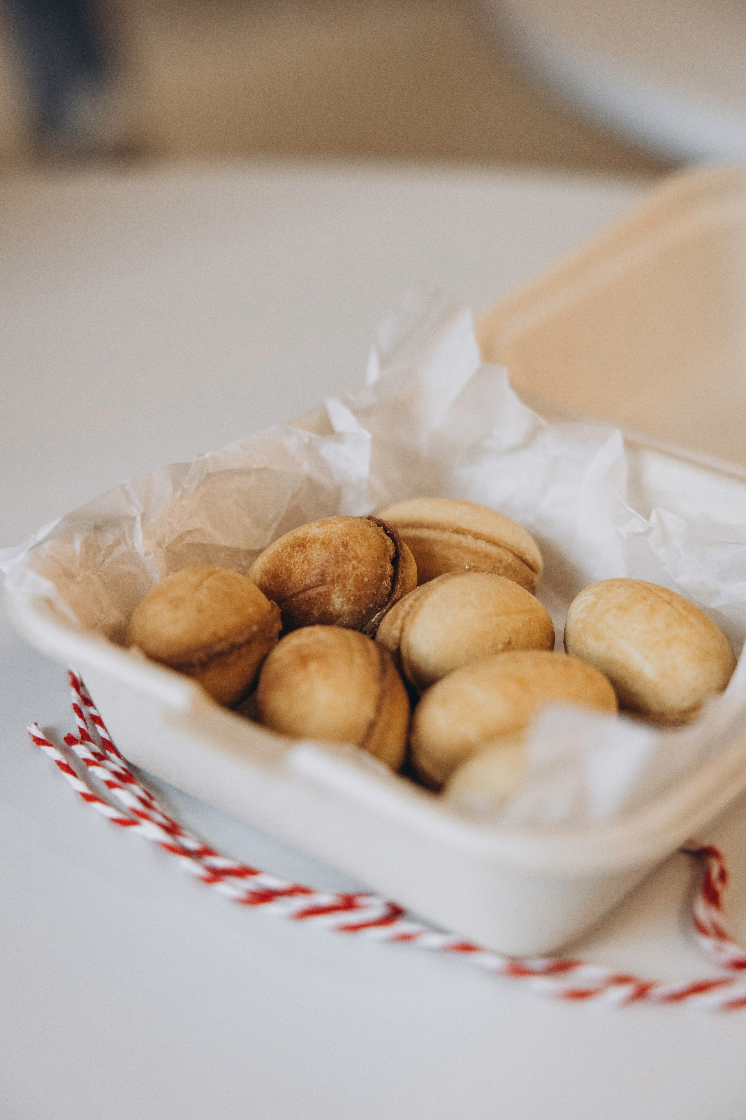 Event photo session for Art brunch Toulouse. Eugenie Smirnova — wedding, corporate and lifestyle photographer in Toulouse and Southwest France