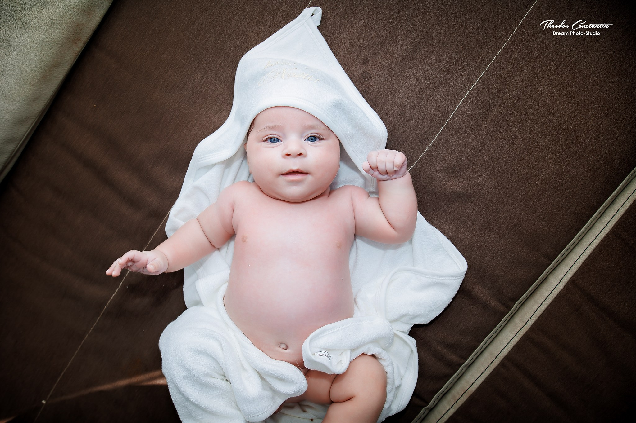 Botez. Dream Studio Galați – ședințe foto profesionale pentru familie, portrete și evenimente