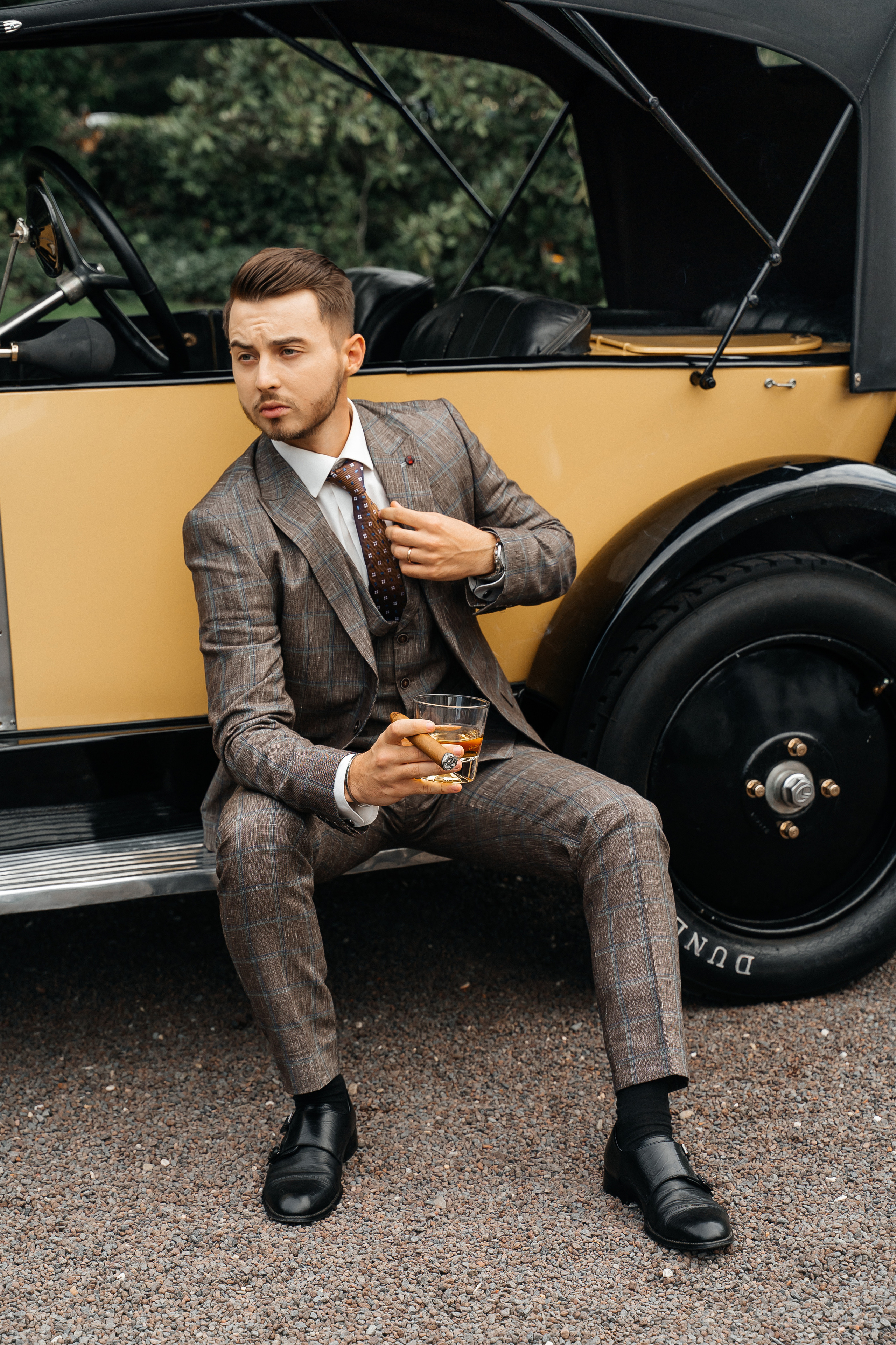 Lovestory am Schloss Auel. Wedding Photographer Germany