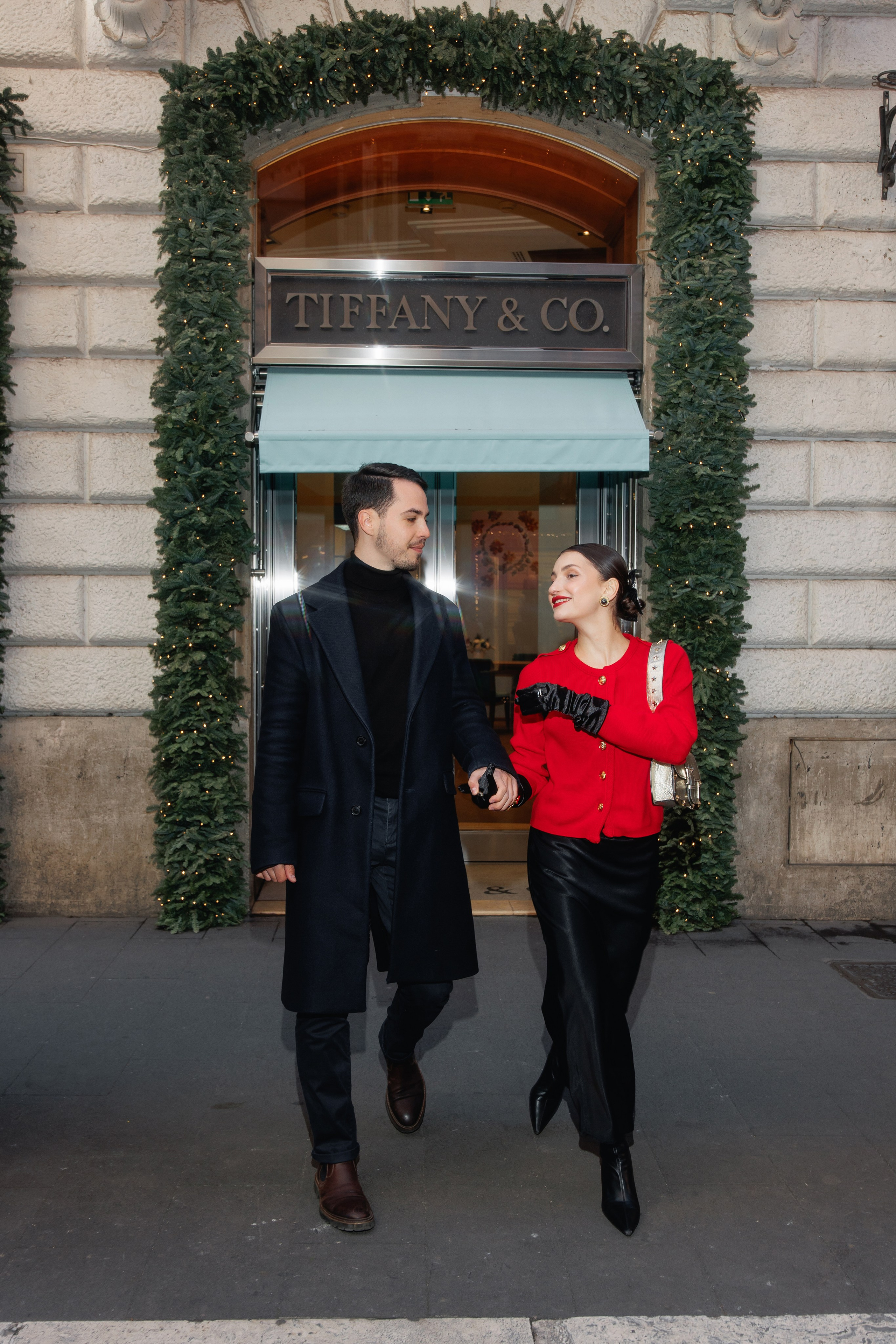 Christmas photoshooting in Rome Couple street christmas shooting Christmast looks style Christmas photoshootingRome christmast Christmas couple looksNew year Photoshooting