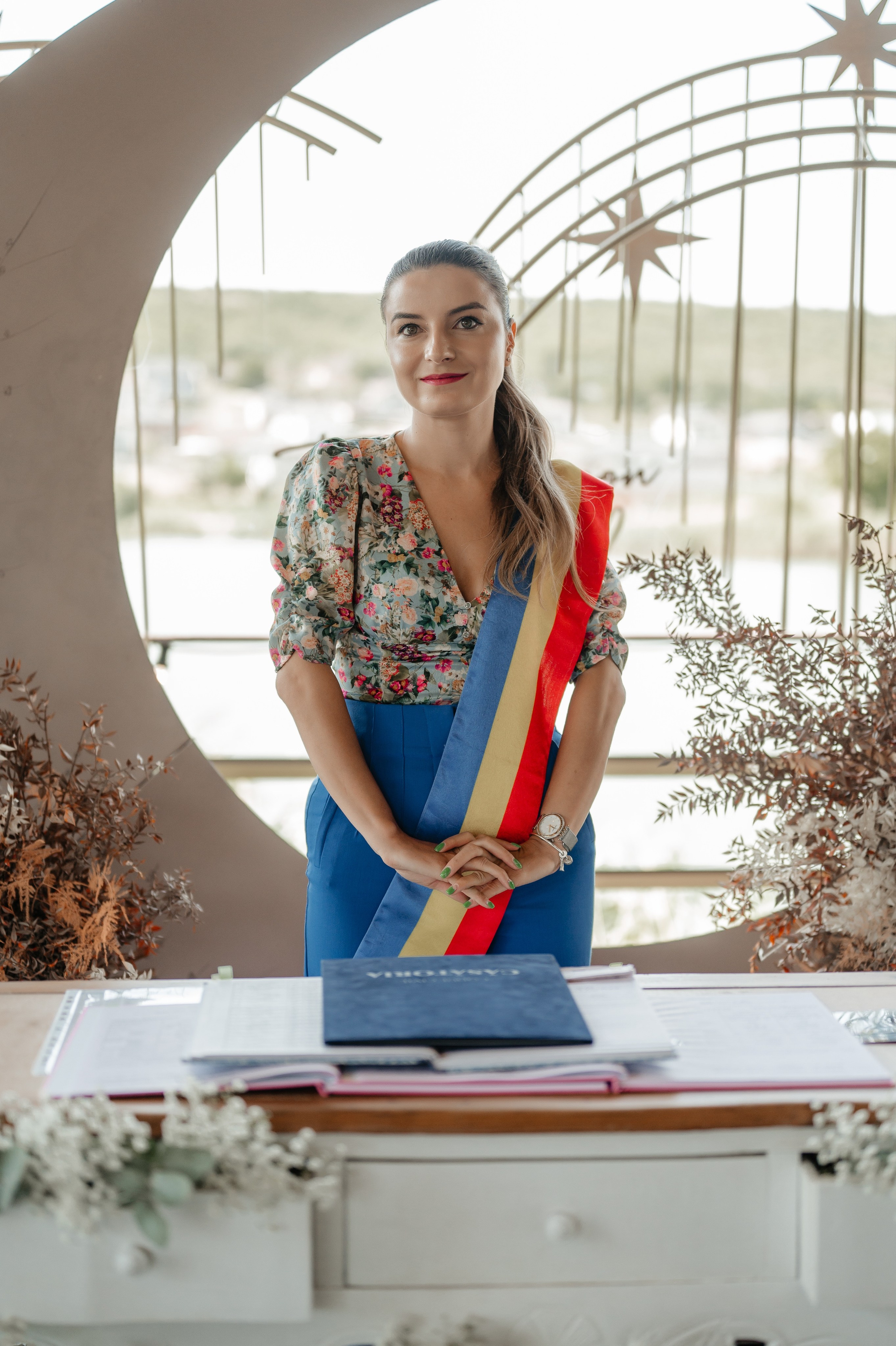 Cununie civila in aer liber si sedinta foto de cuplu. Proud Vision Weddings | Wedding Photography & Film — Servicii profesionale Foto Video Nunta Iasi