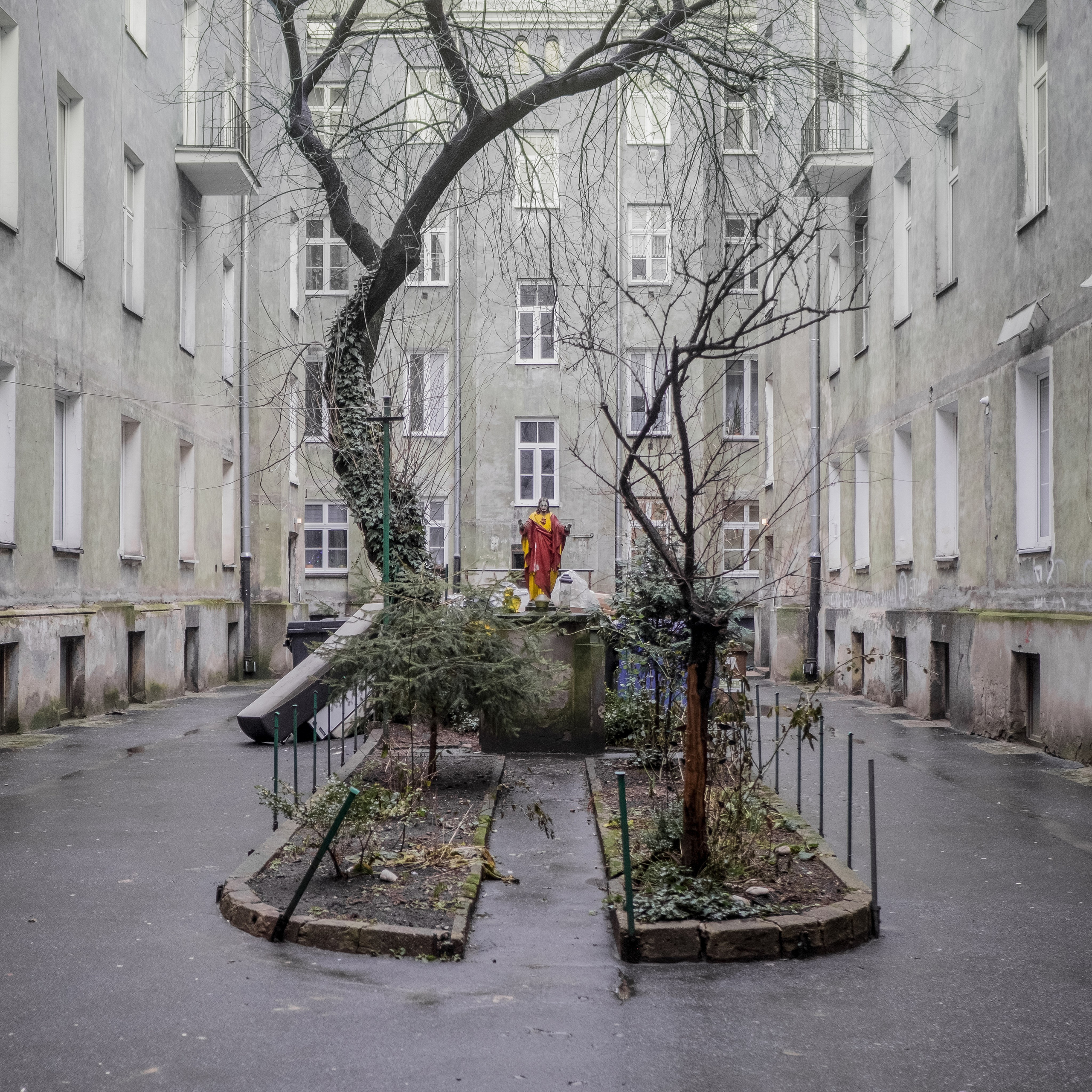 Kapliczki Warszawskie. Photographer Anastasiya Dubrovina