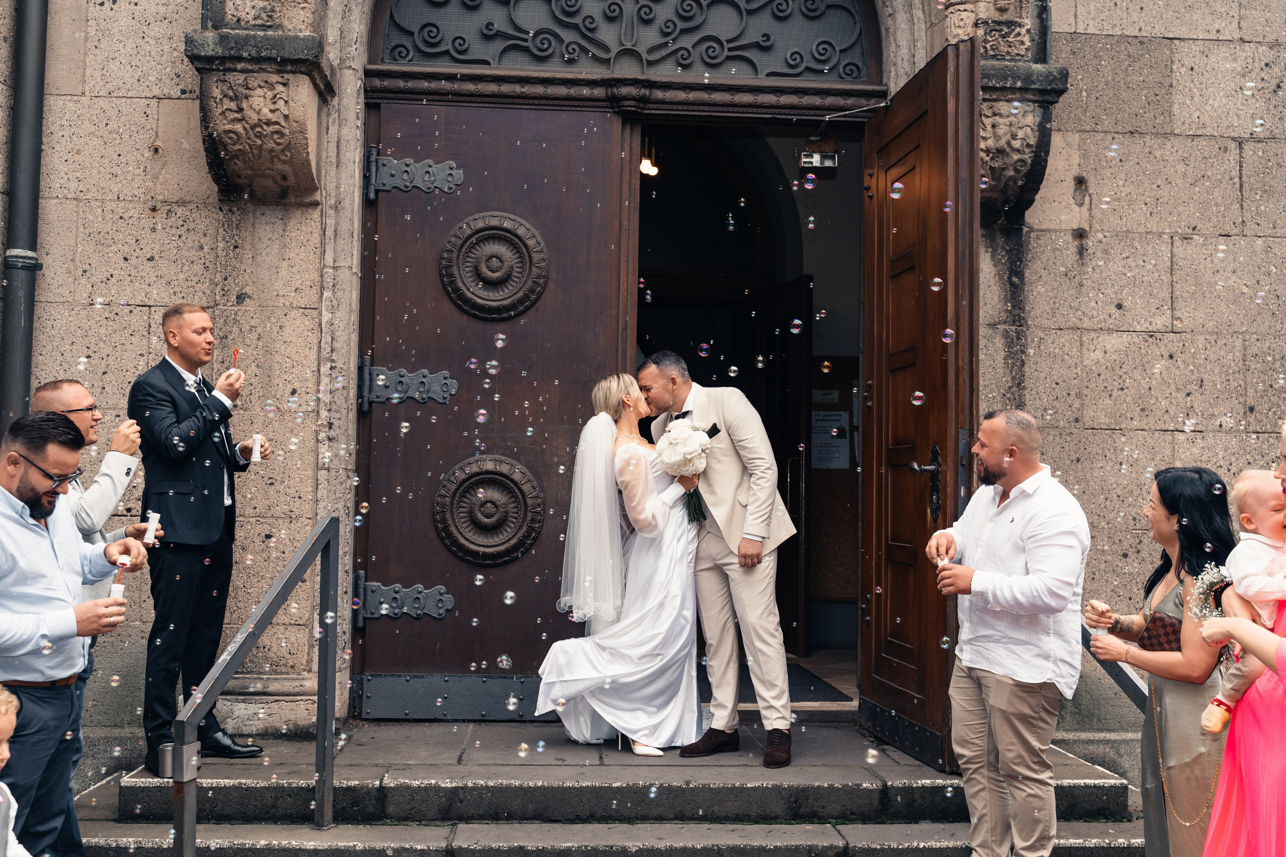 D & M im Restaurant Elfrather Mühle. Hochzeitsfotograf für Moers, Niederrhein, Düsseldorf, NRW und Deutschland