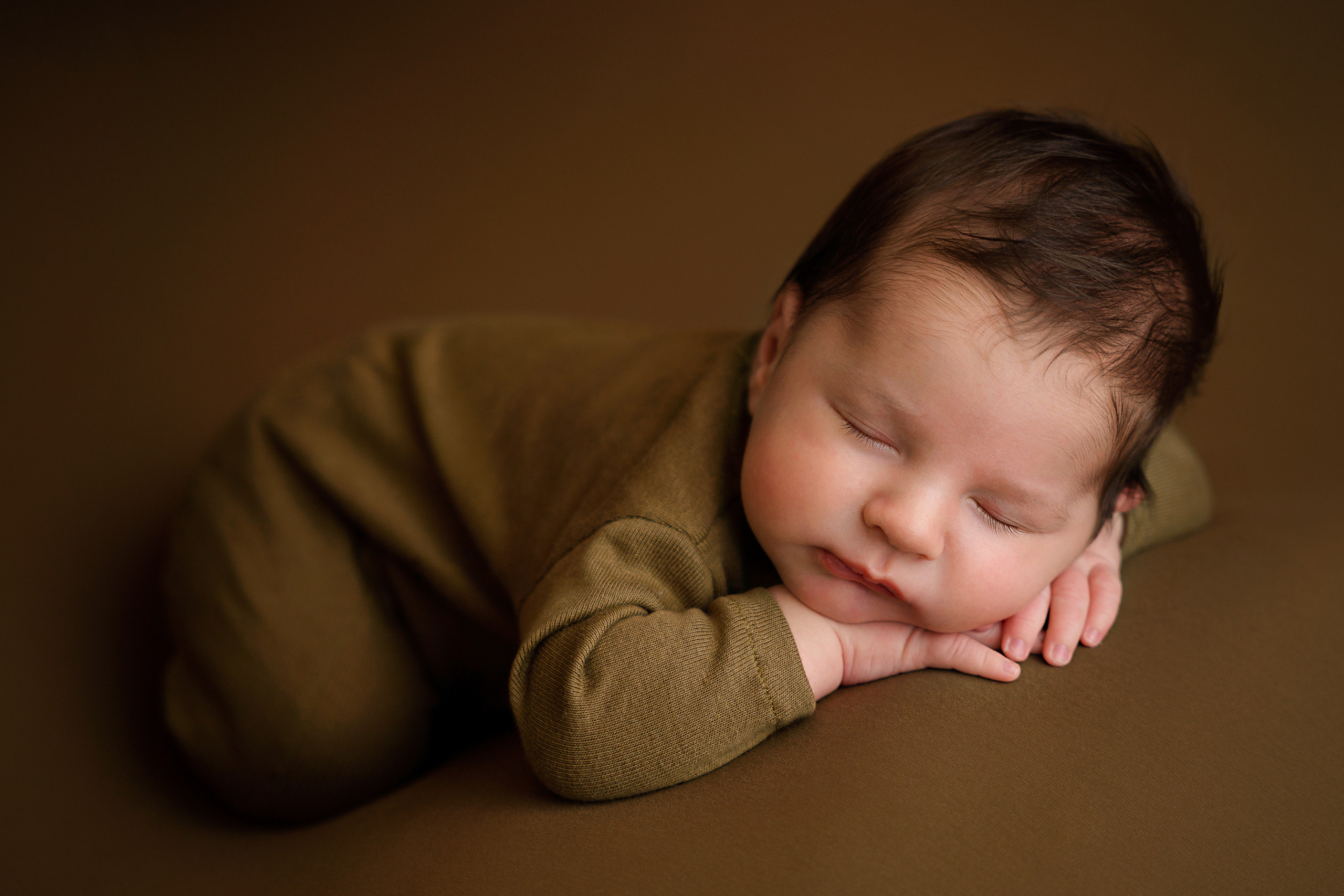 Newborn. Fotograf maternitate, nou-născuți și familie în Cluj-Napoca | Roxana Rusu