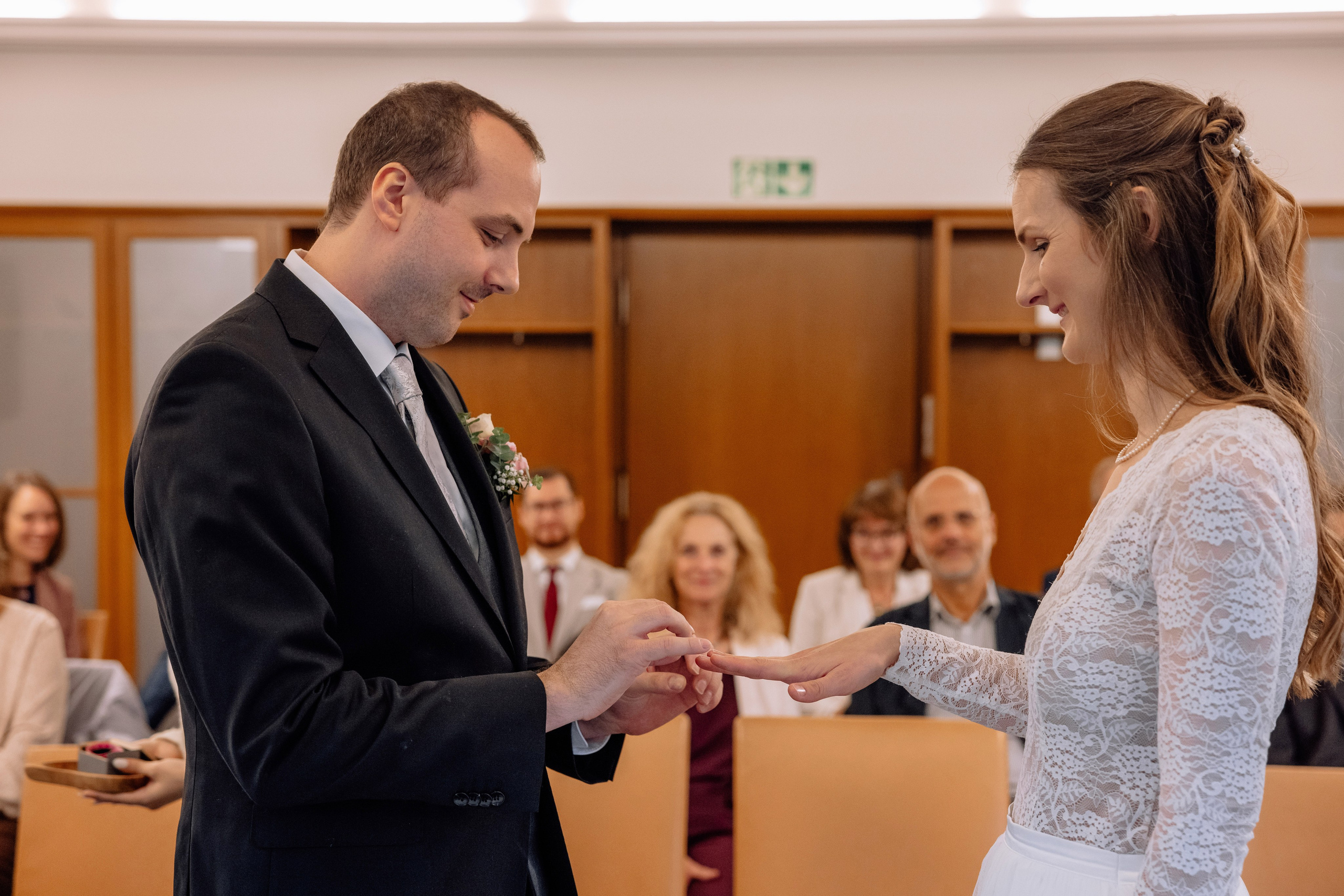 Zeitlose Hochzeit im Standesamt Mandlstraße | München Schwabing. Hochzeitsfotograf München Taufe Familienfotograf Tanja Mauke
