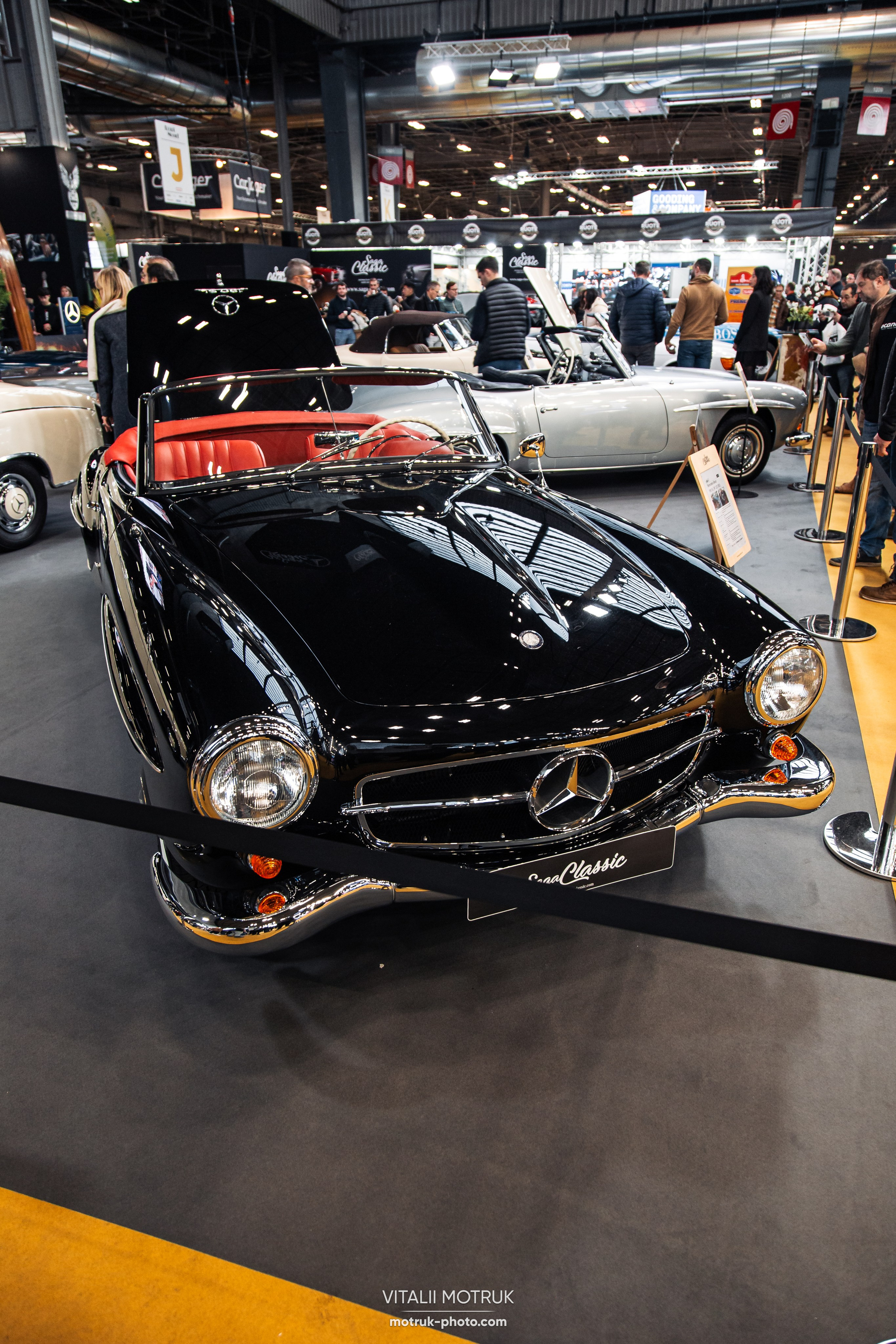 Retromobile 2023. Photographer in Paris — Vitalii Motruk