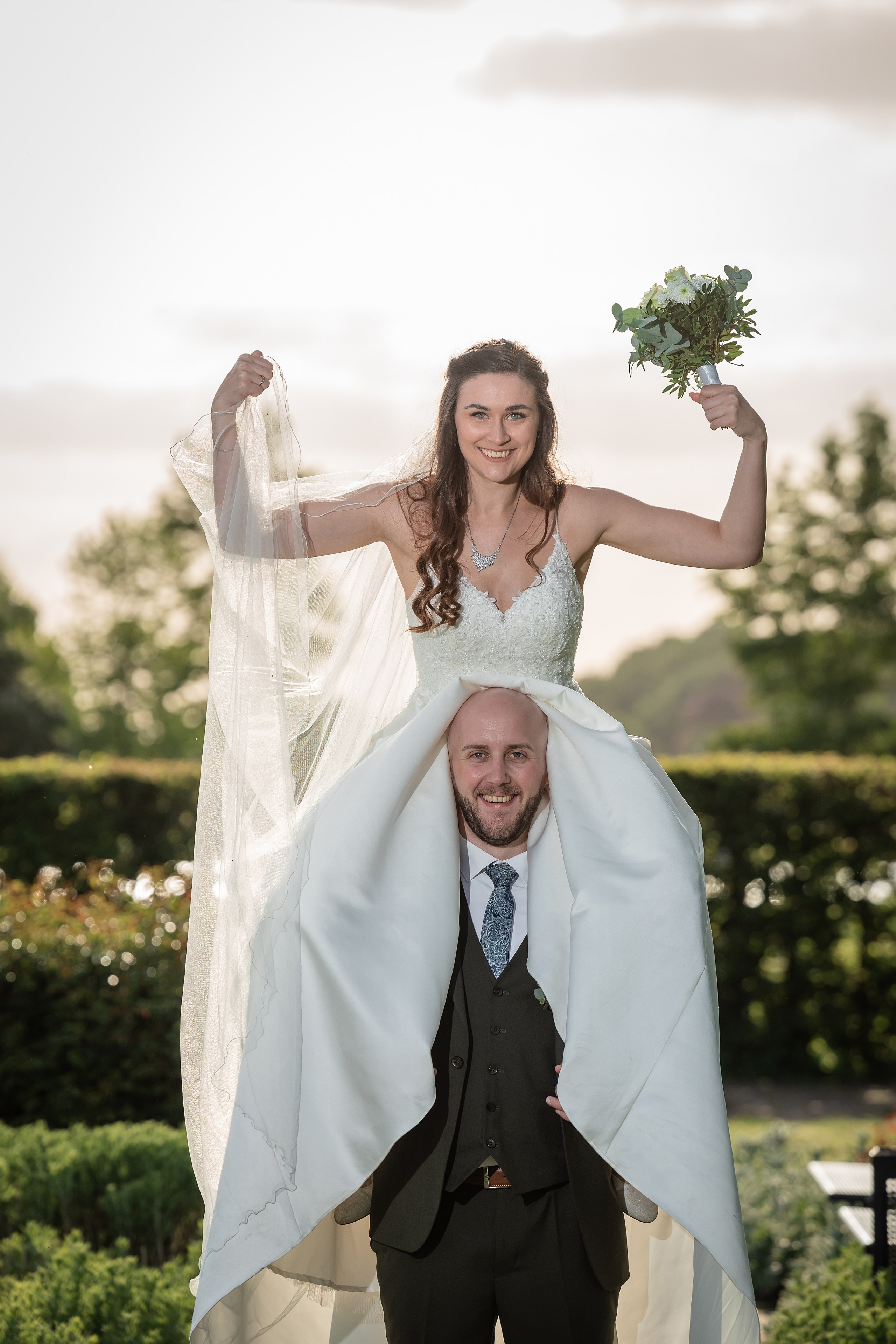 Hochzeitsfotograf Deutschland – Emotionale Fotos. Fotograf Sergej Nevelskij in Dortmund — Emotionale Hochzeitsfilme, Immobilienaufnahmen & individuelle Fotobücher