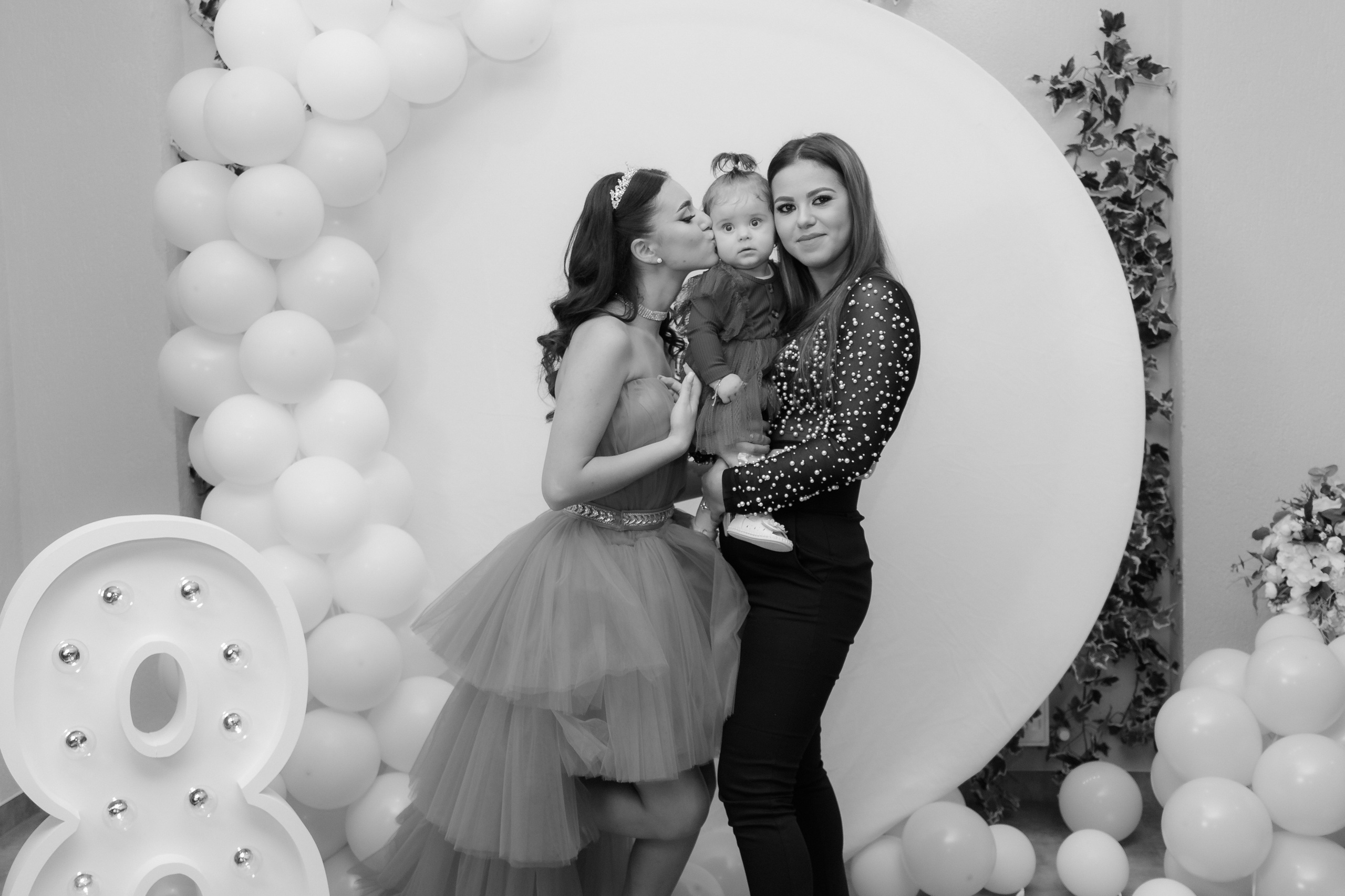 Geanina. Fotograf si videograf — evenimente si studio