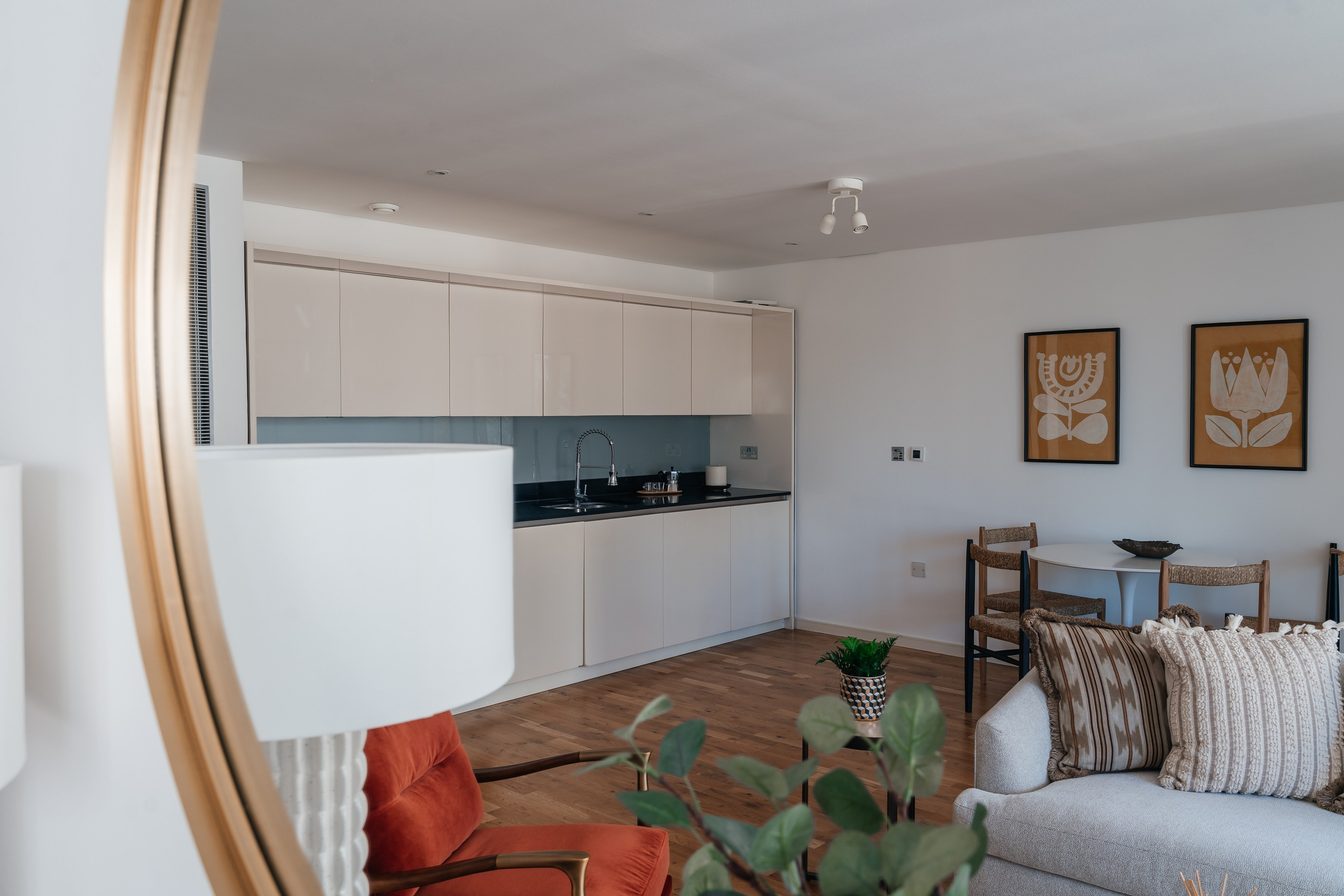 Photography of a 2 bedroom flat. Photographer in England Ekaterina Romanova