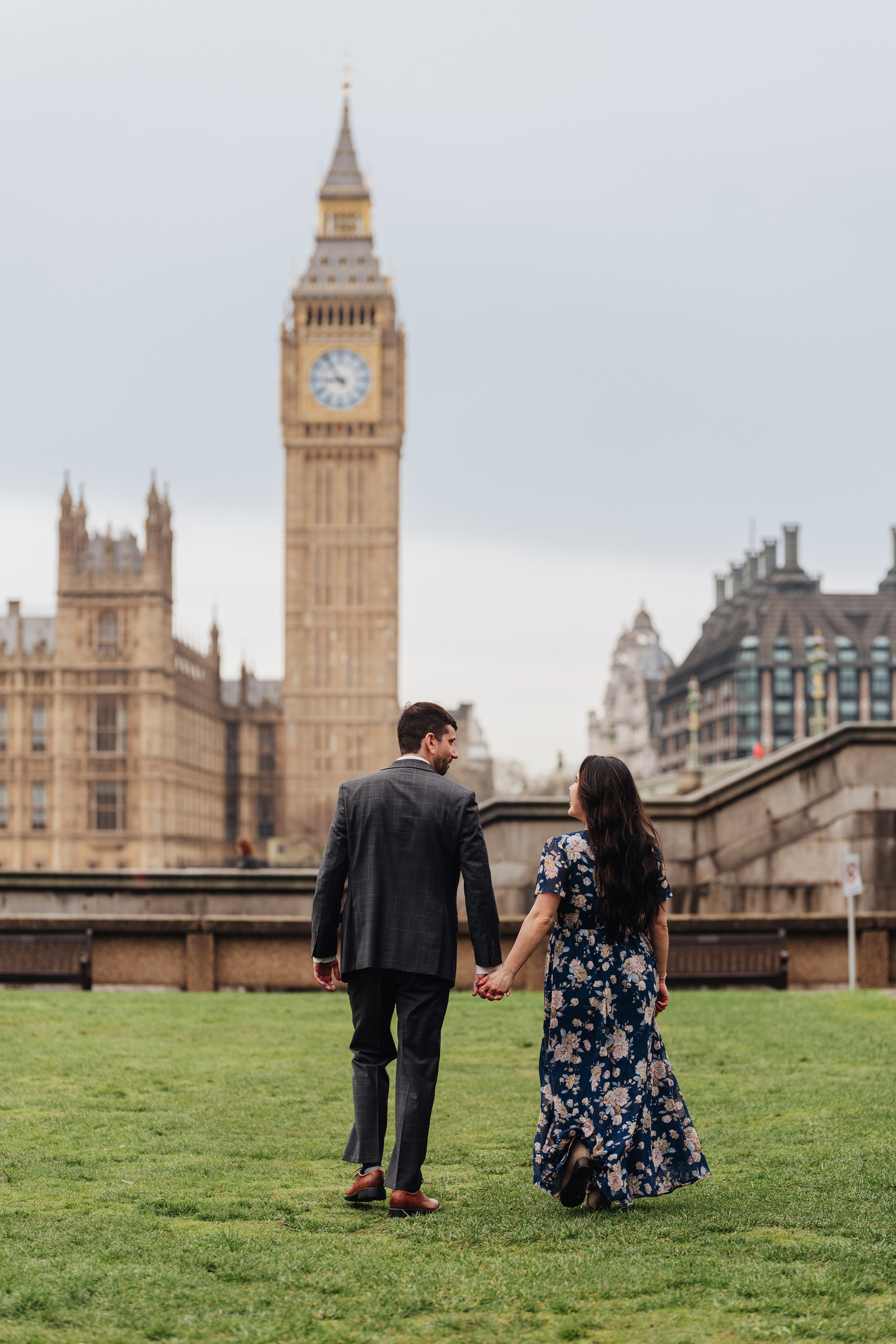 Love story near Big Ben, London. Wedding and family photographer in London