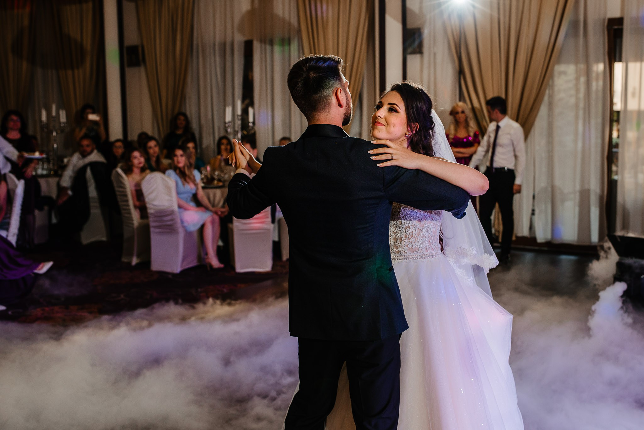 Radu Rahovan Fotograf de nuntǎ Cluj - Alba - Bistrița - Maramureș - Satu Mare - Sǎlaj - Târgu Mureș