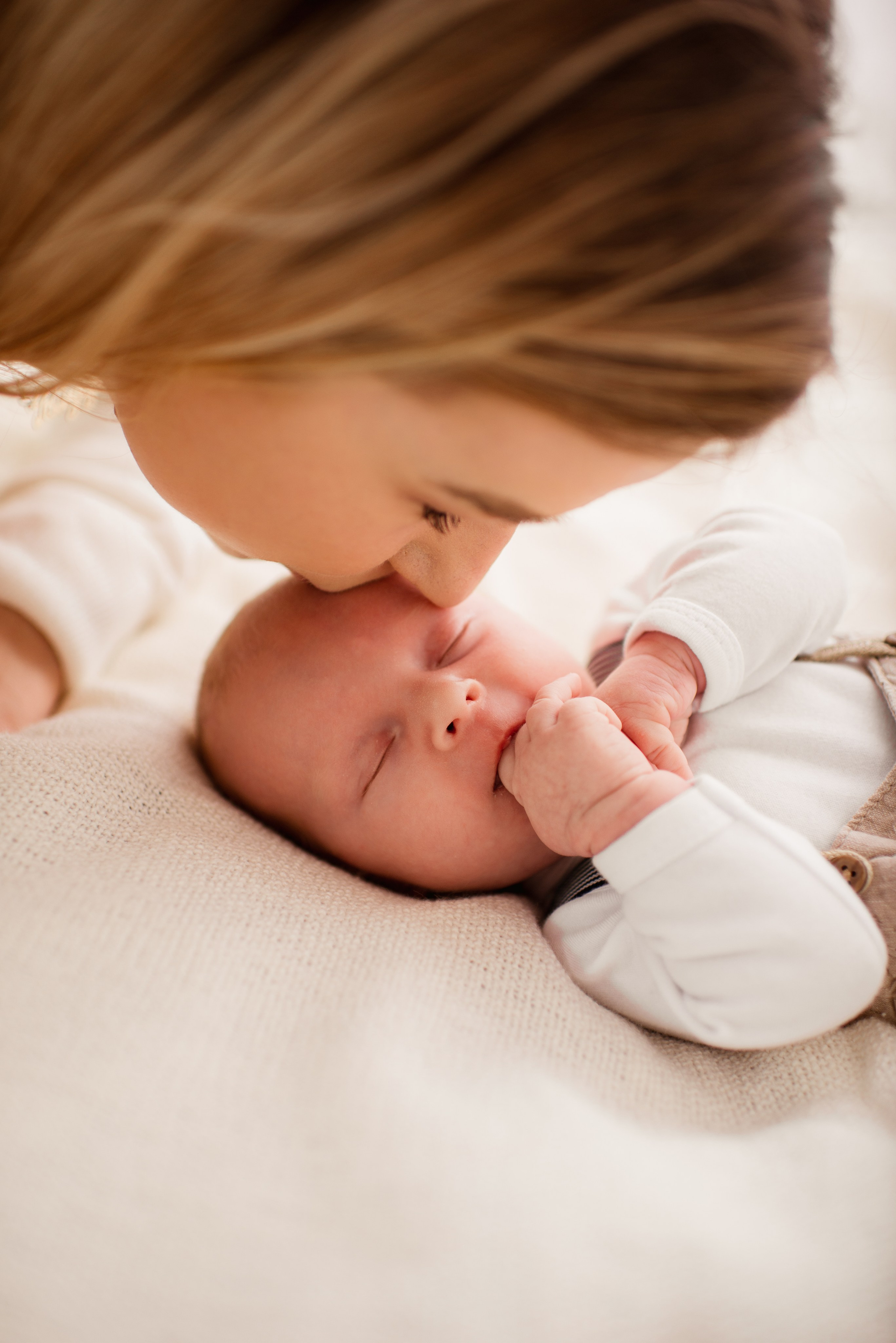 Martyna. Michalina Dzianach Wedding Photographer Iceland