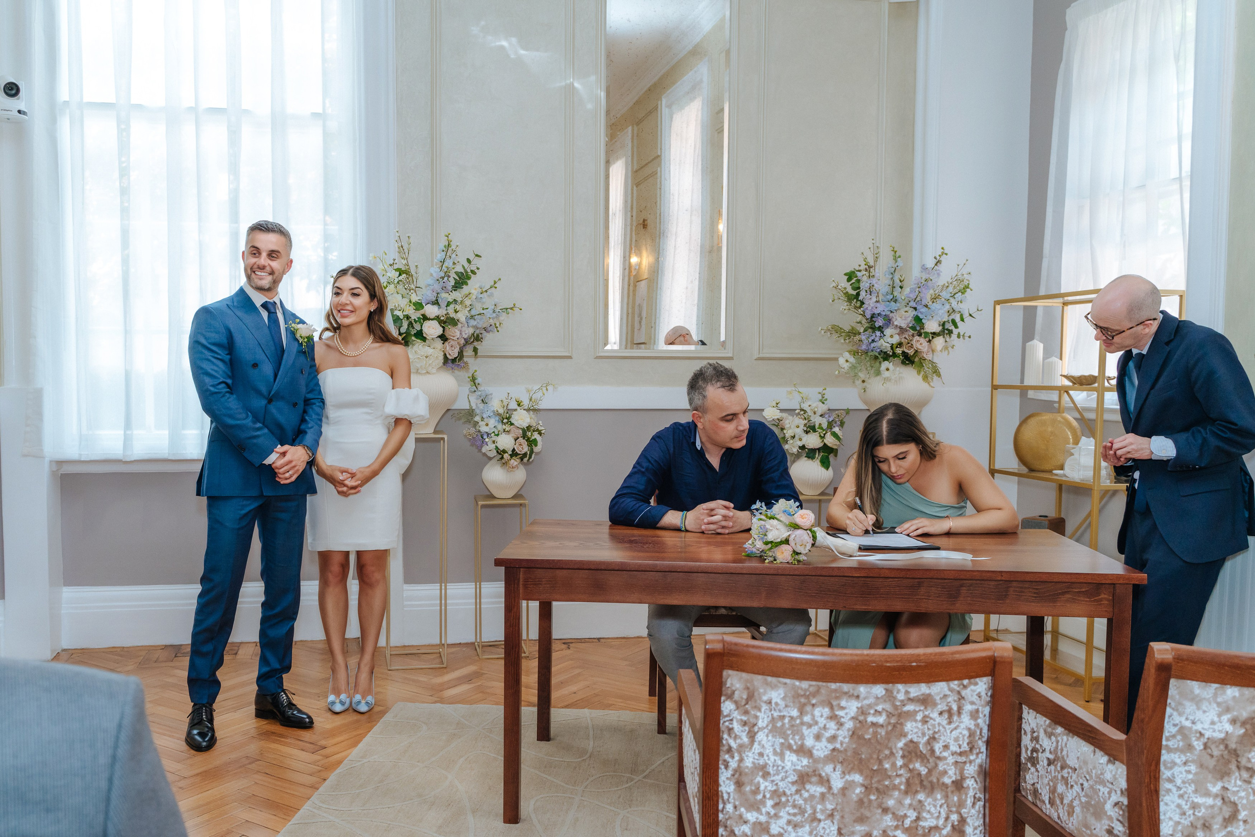 Civil ceremony at Chelsea Old Town Hall,  Wedding in Chelsea, Wedding in London,  wedding photographer in Chelsea, wedding photographer in London