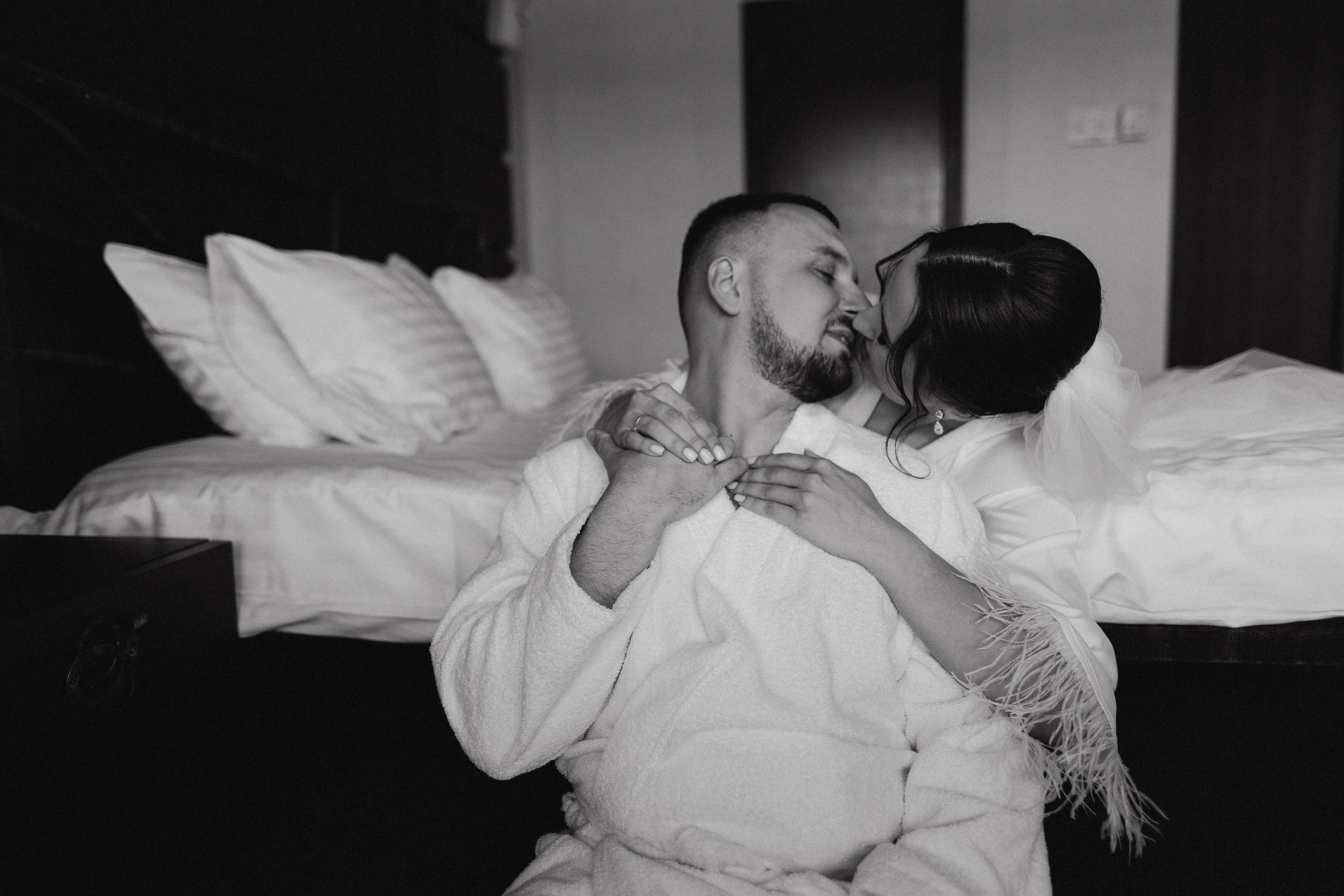 White Wedding. Wedding and Family Photograph