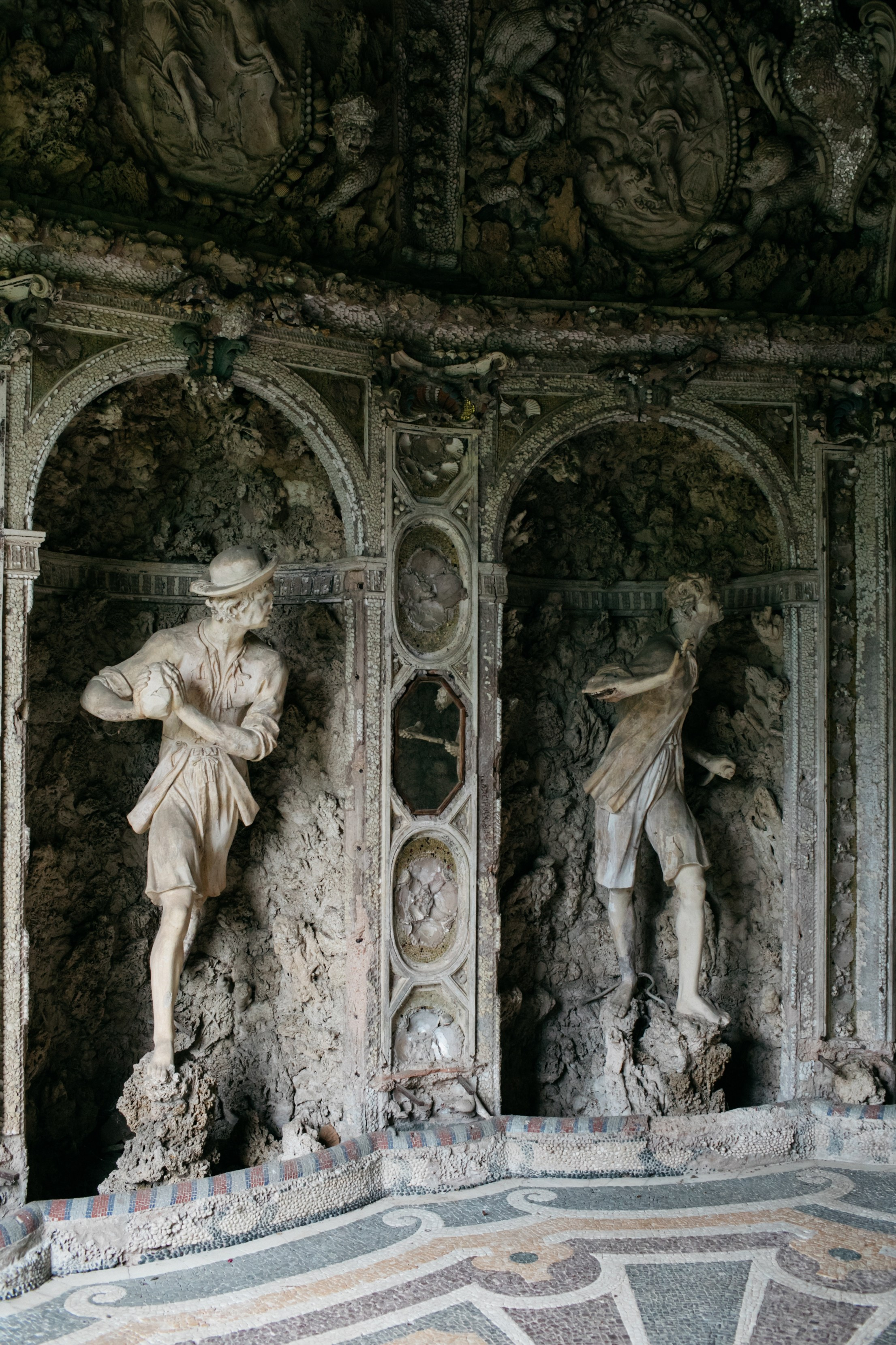 Tuscany Castello di Montegufoni wedding. Iurkovski PHOTOGRAPHY in Europe. Luxury destination weddings and events