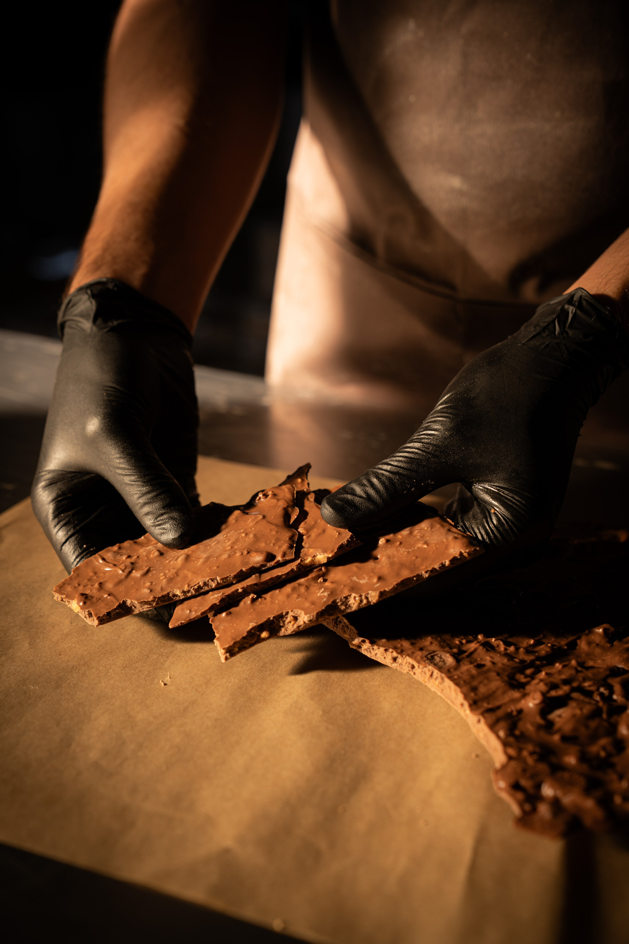 ΣΟΚΟΛΑΤΕΣ. Χαλβάς Ελευθερίου