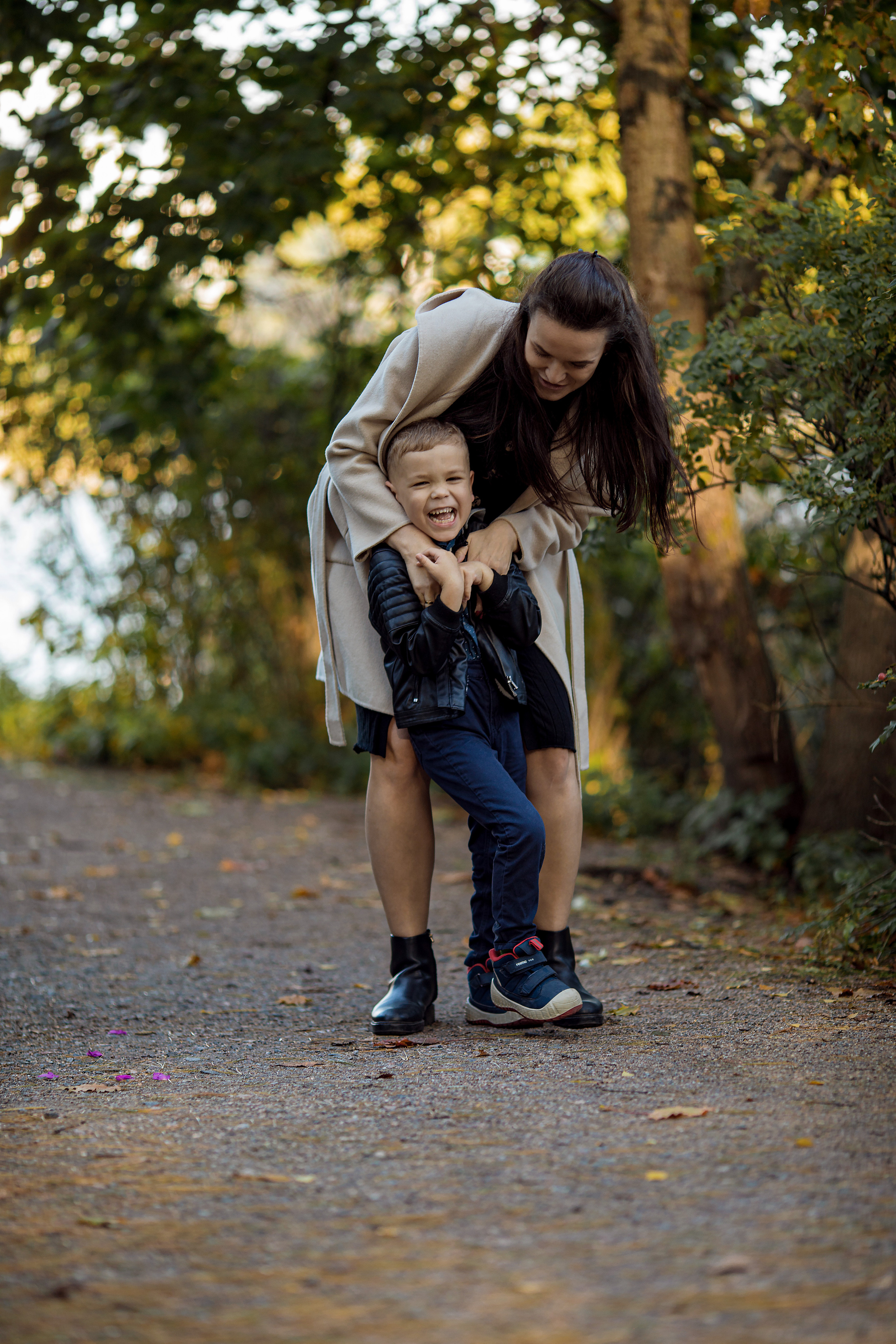 Veljen odotuksessa. Ekaterina Mansur, muotokuvafotografi Suomessa (Helsingissä ja Uudellam