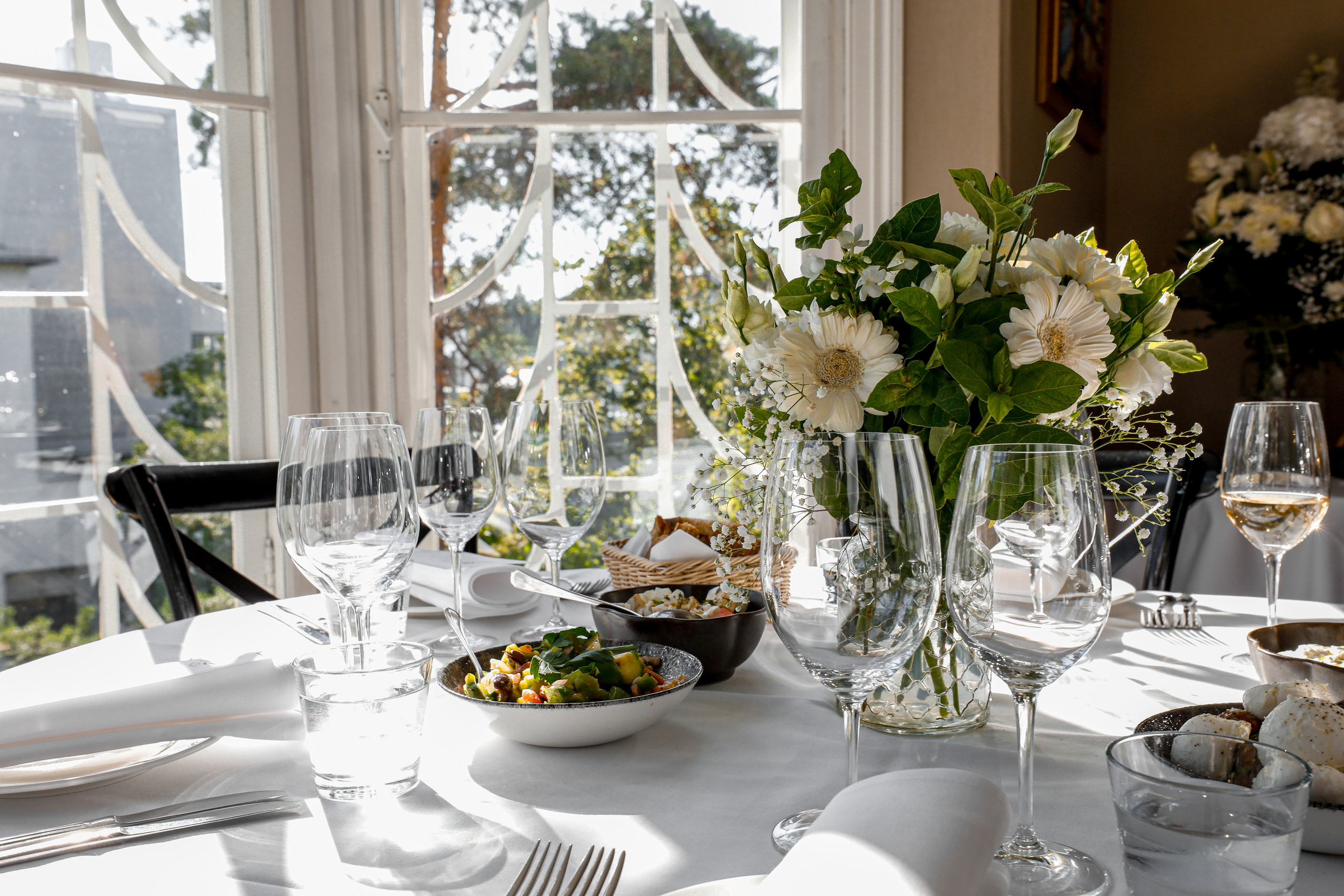 Aiheen valokuvaus. Ekaterina Mansur, muotokuvafotografi Suomessa (Helsingissä ja Uudellam