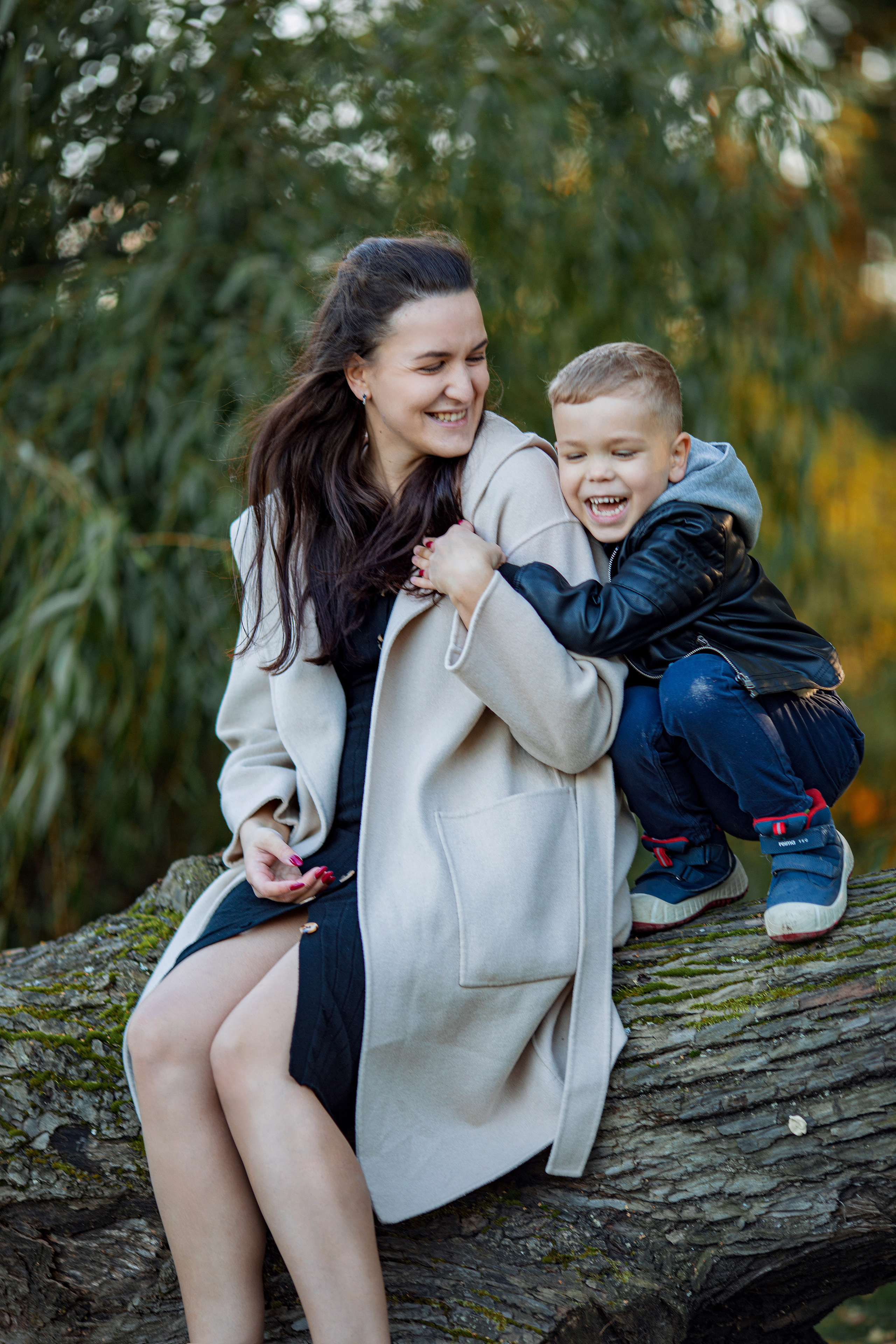 Veljen odotuksessa. Ekaterina Mansur, muotokuvafotografi Suomessa (Helsingissä ja Uudellam