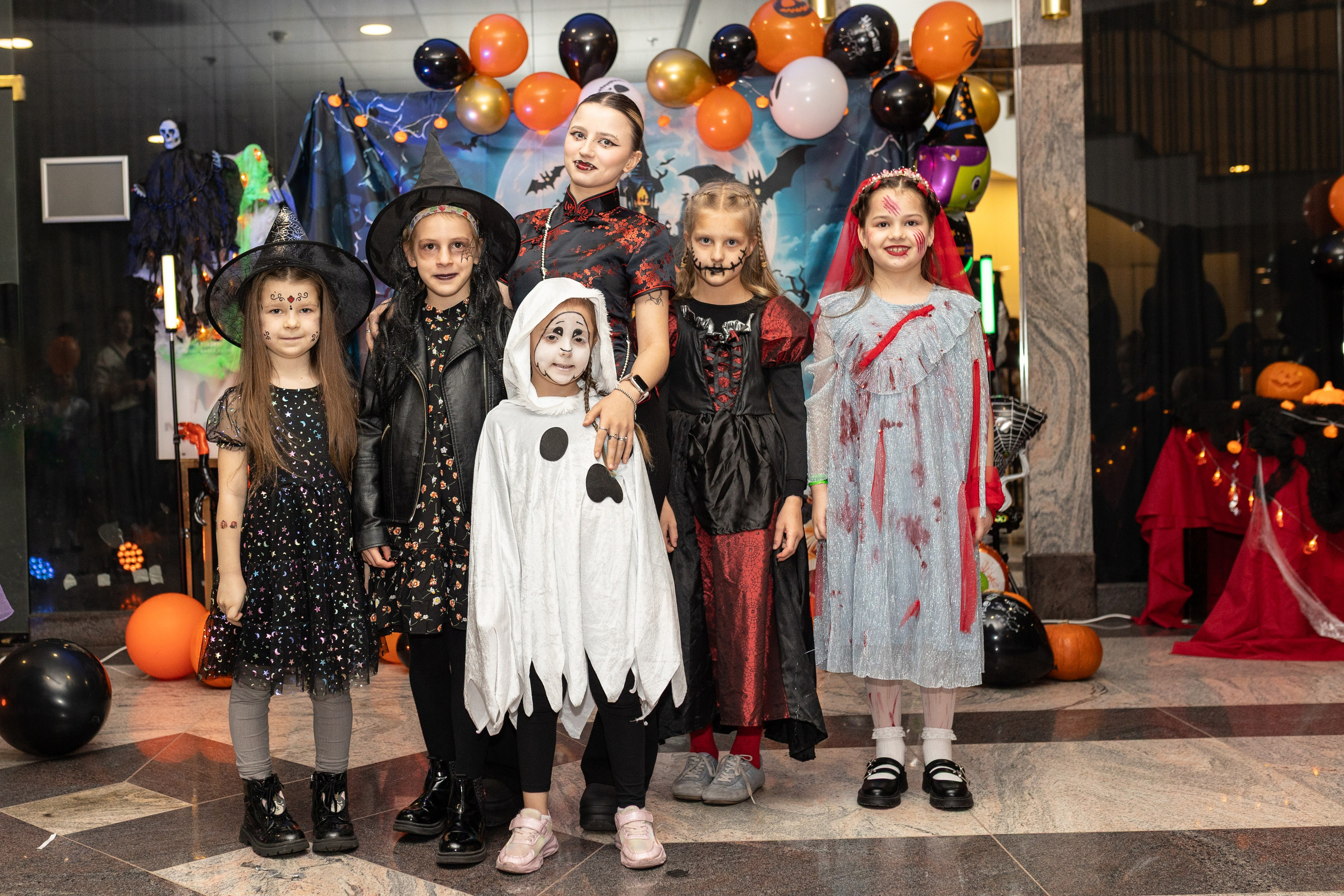 Leo dance studio Helloween 2025. Семейный и детский фотограф в Варшаве Мила Бобровская