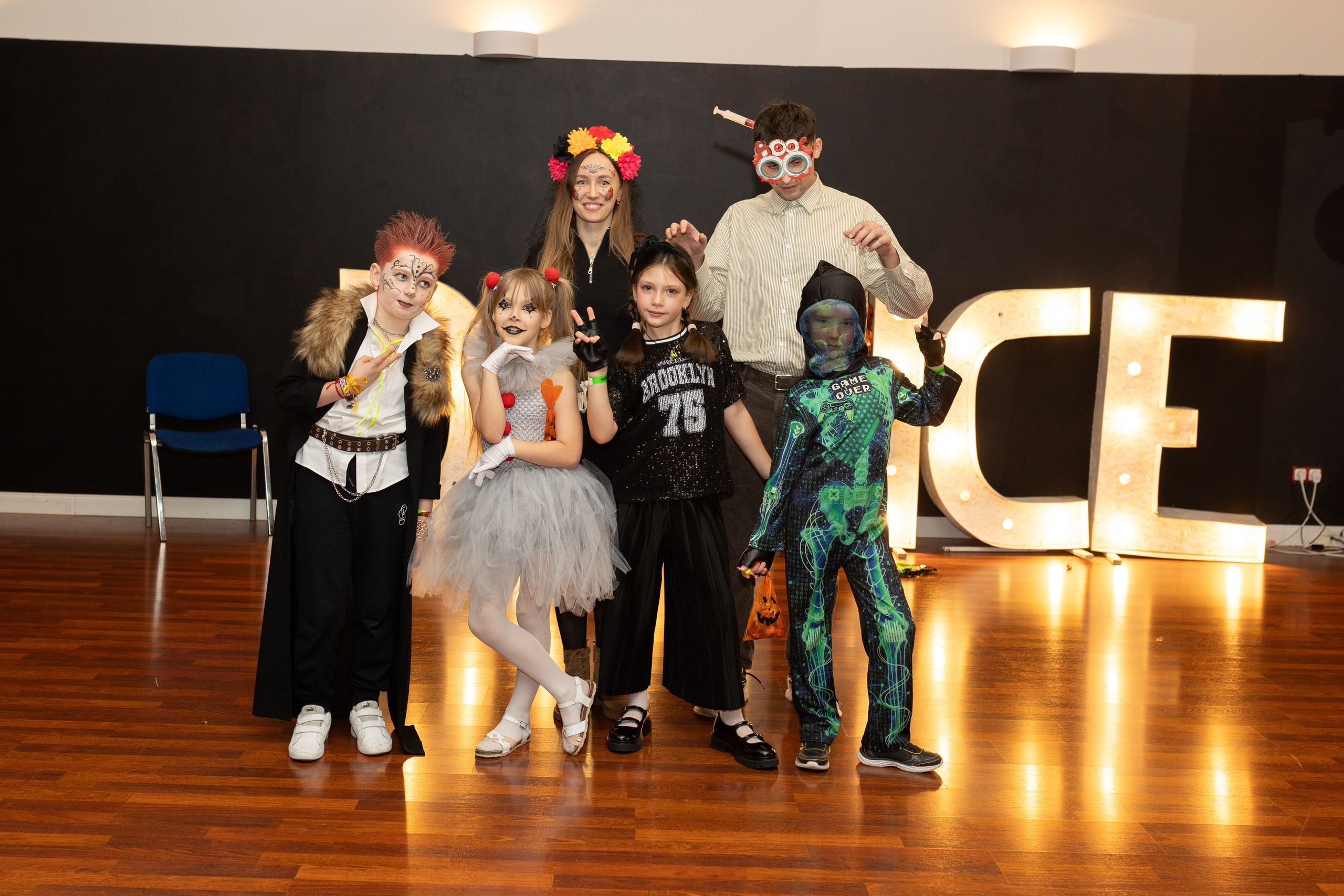 Leo dance studio Helloween 2025. Семейный и детский фотограф в Варшаве Мила Бобровская