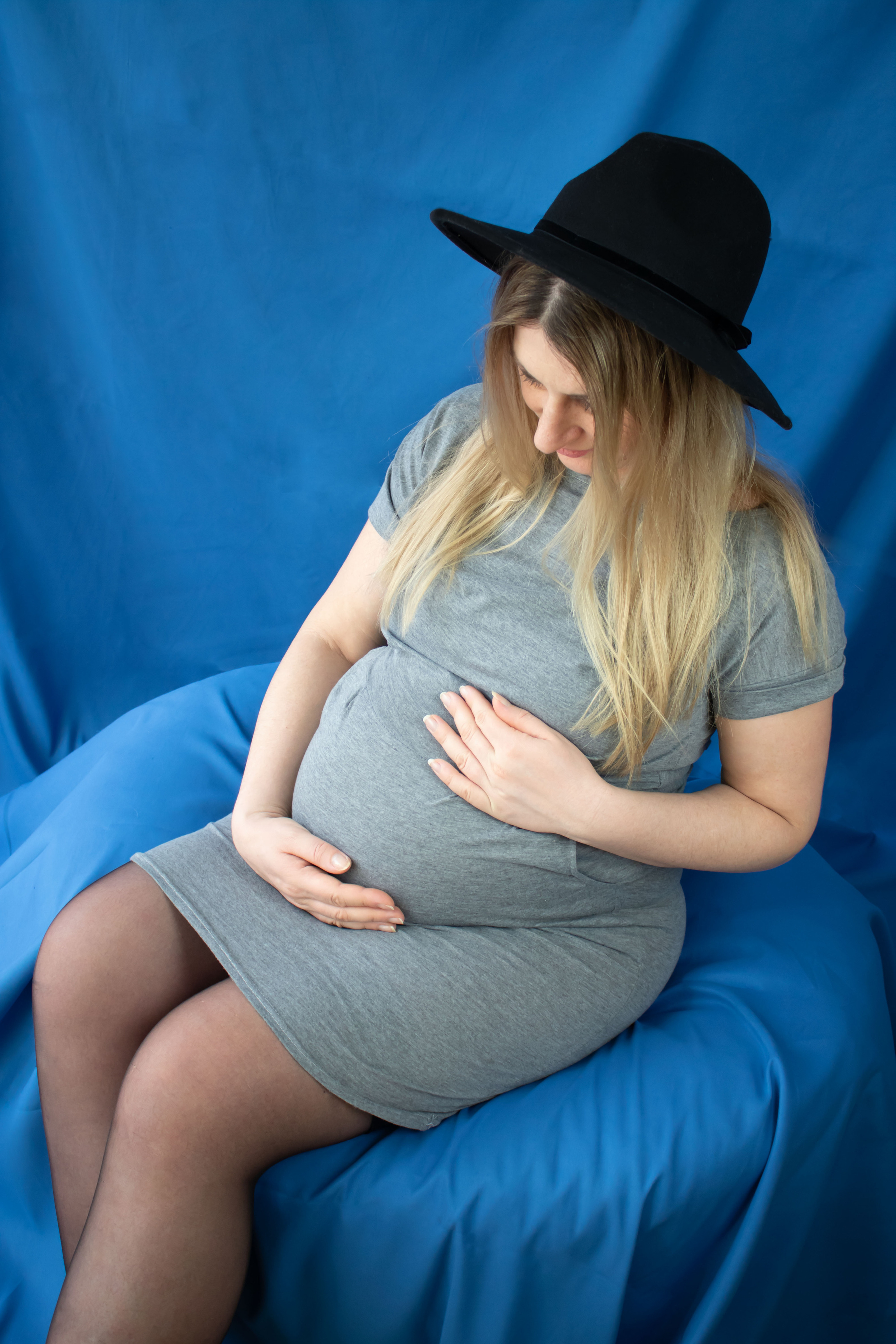 MATERNITY. Family and children photographer from Manchester, country England