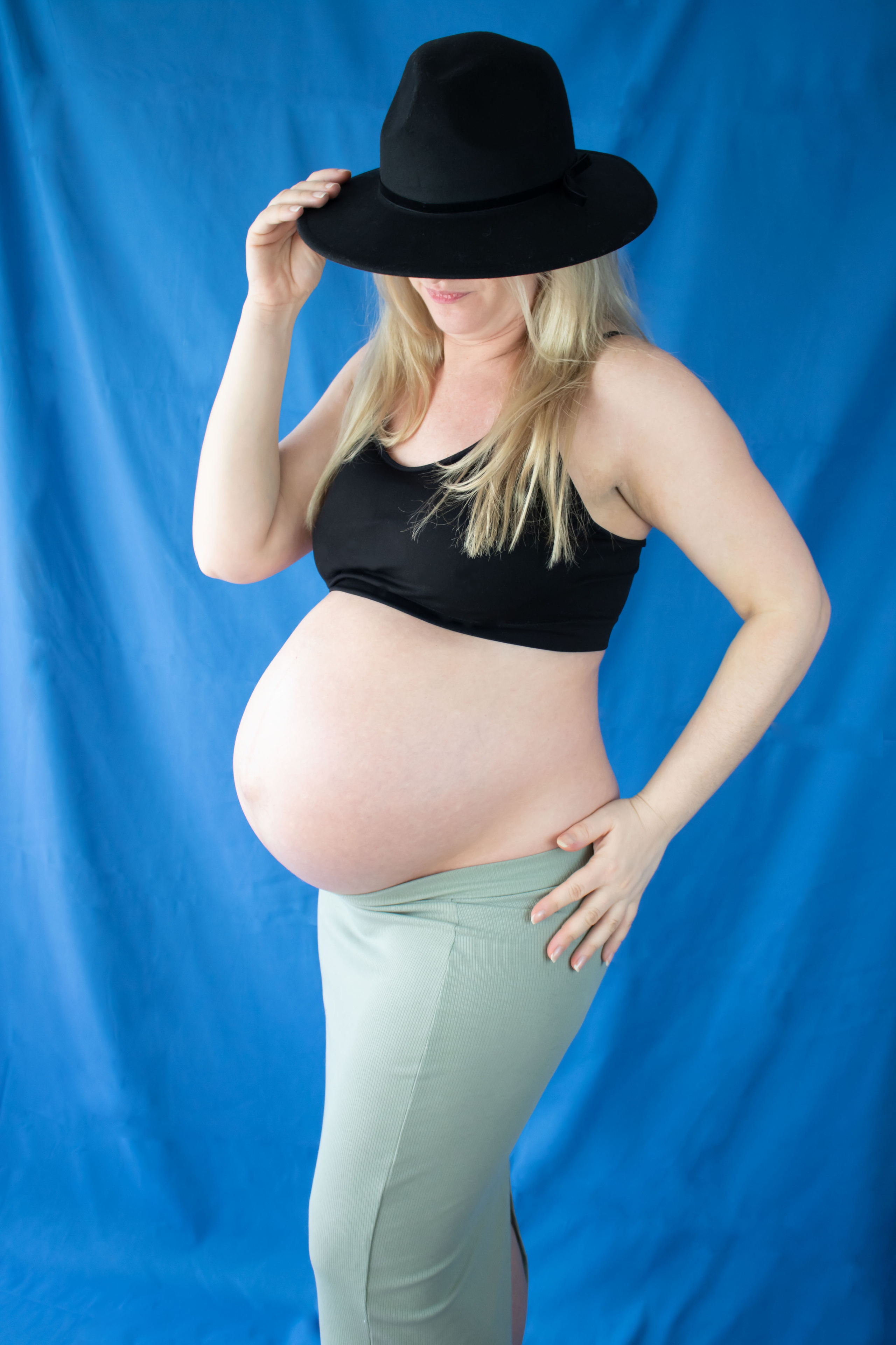 MATERNITY. Family and children photographer from Manchester, country England