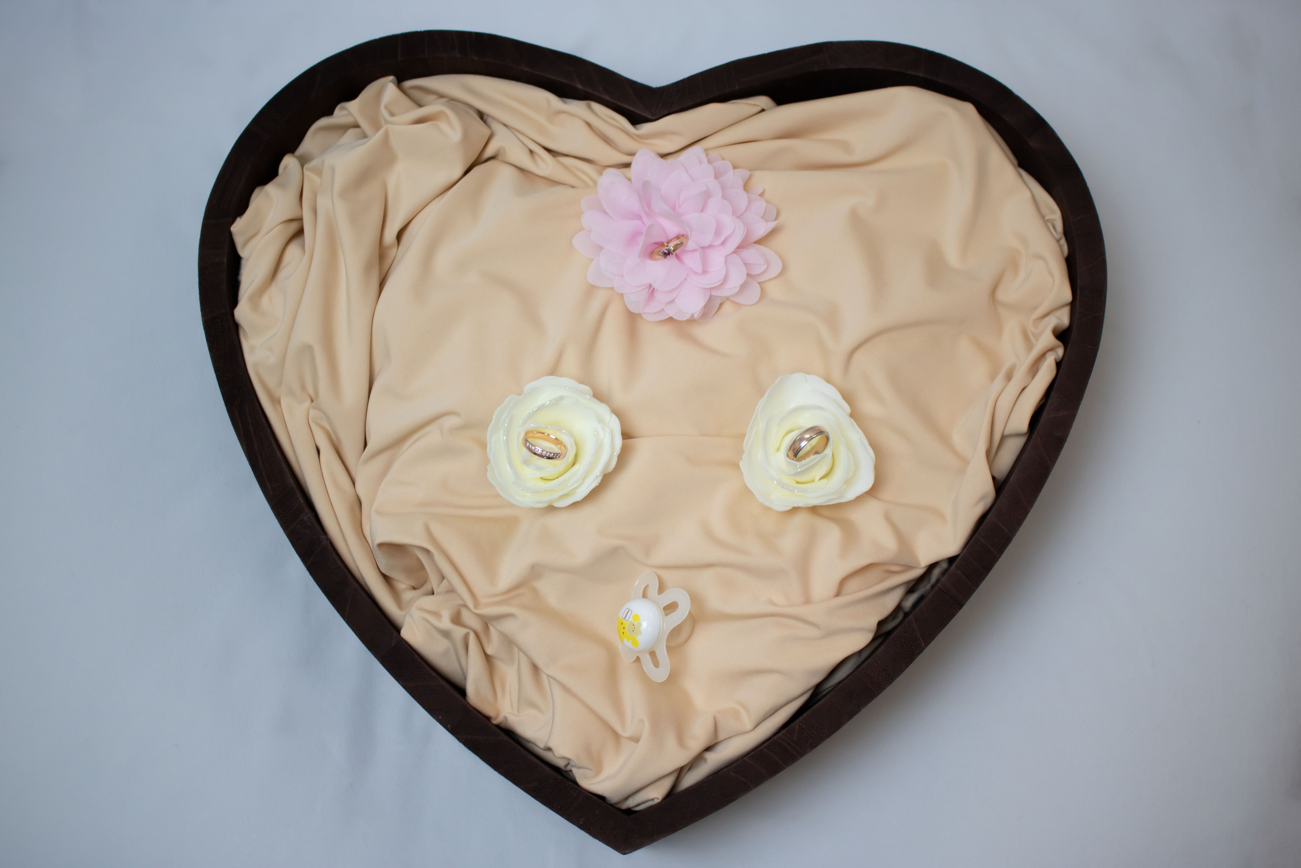 MATERNITY. Family and children photographer from Manchester, country England