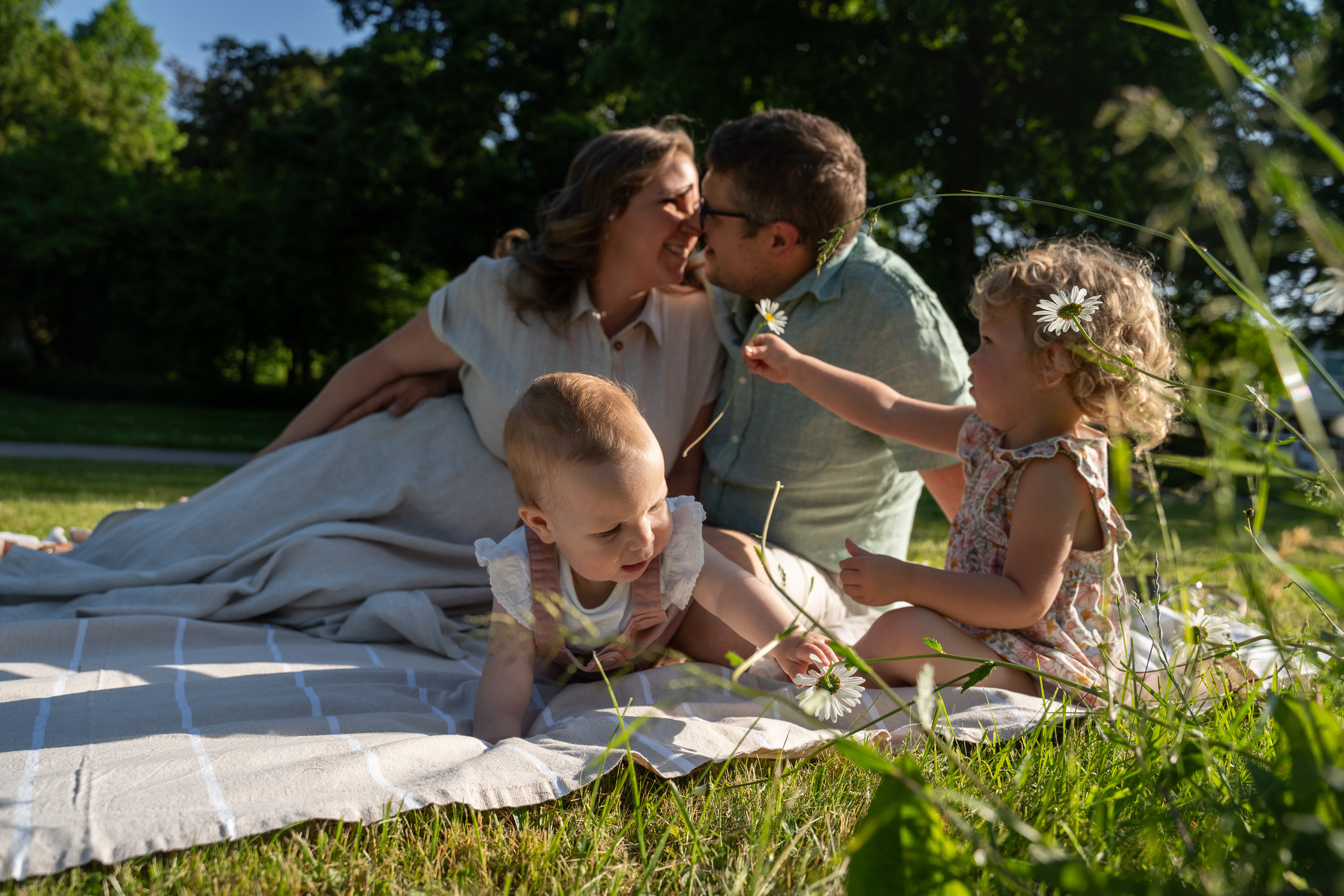 Maria and her family. Nina Janeckova Fotografin und Videografin am Bodensee