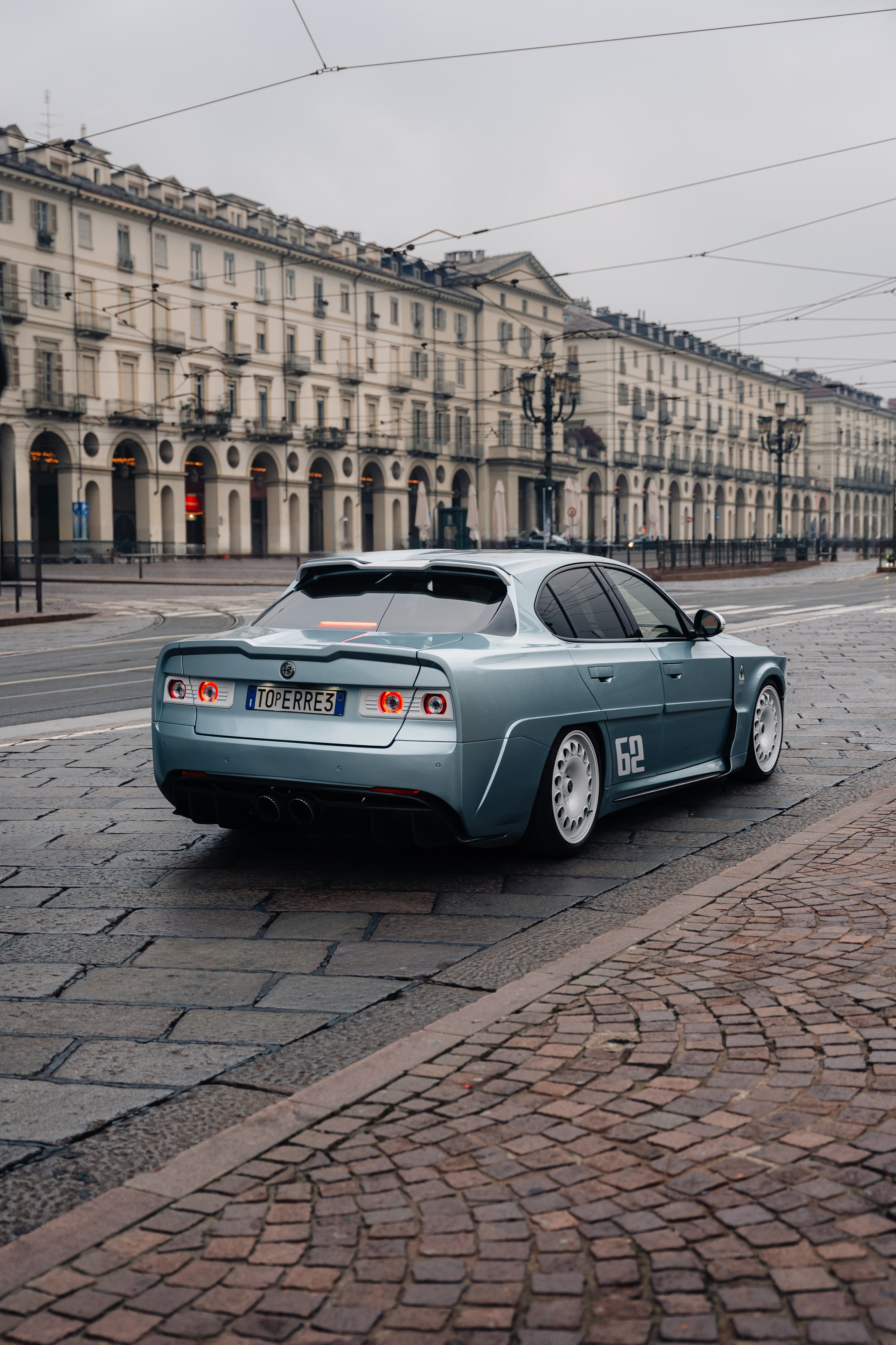 Afla Romeo Giulia ErreErre Fuoriserie. Photographe de voitures à Paris — Vitalii Motruk