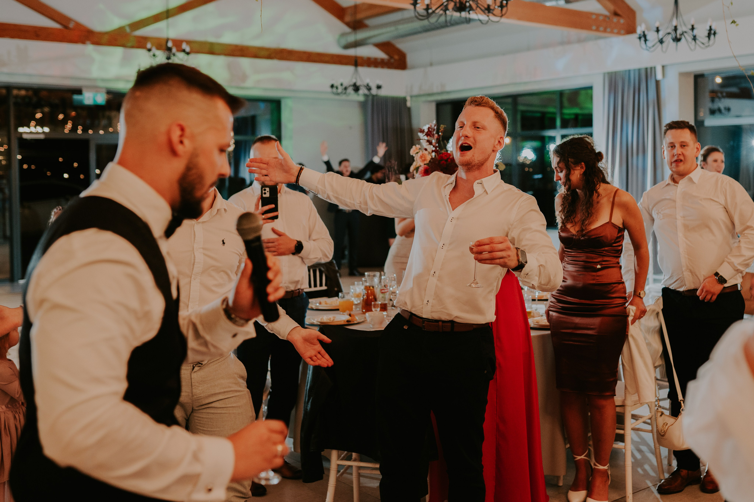 Sala Koralowa w Jaworzu: Opowieść o ślubie Nikoli i Kacpra. Karkowskafoto - fotografia miłości