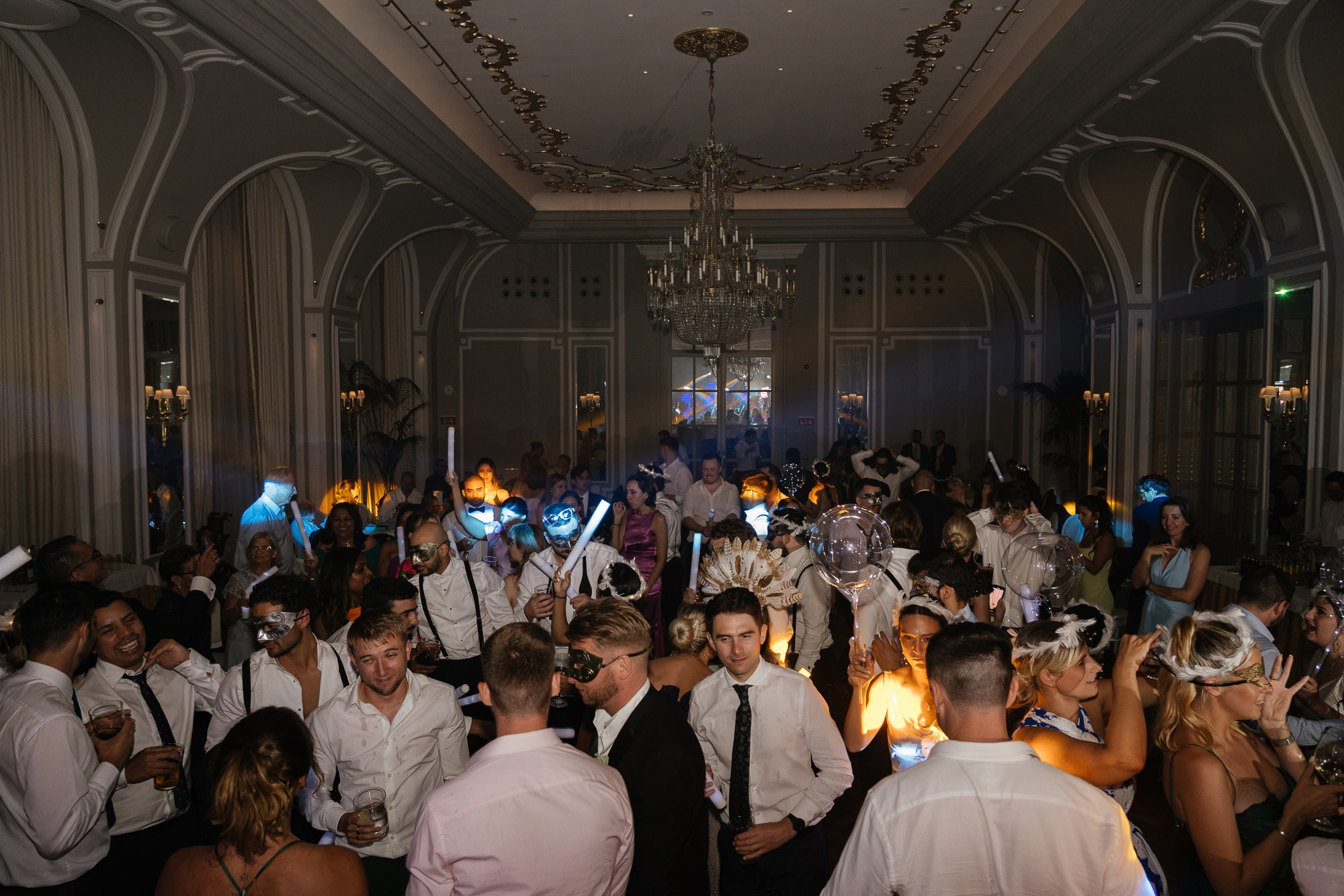 Wedding in Mandarin Oriental Ritz hotel, Madrid. Wedding photographer videographer Spain