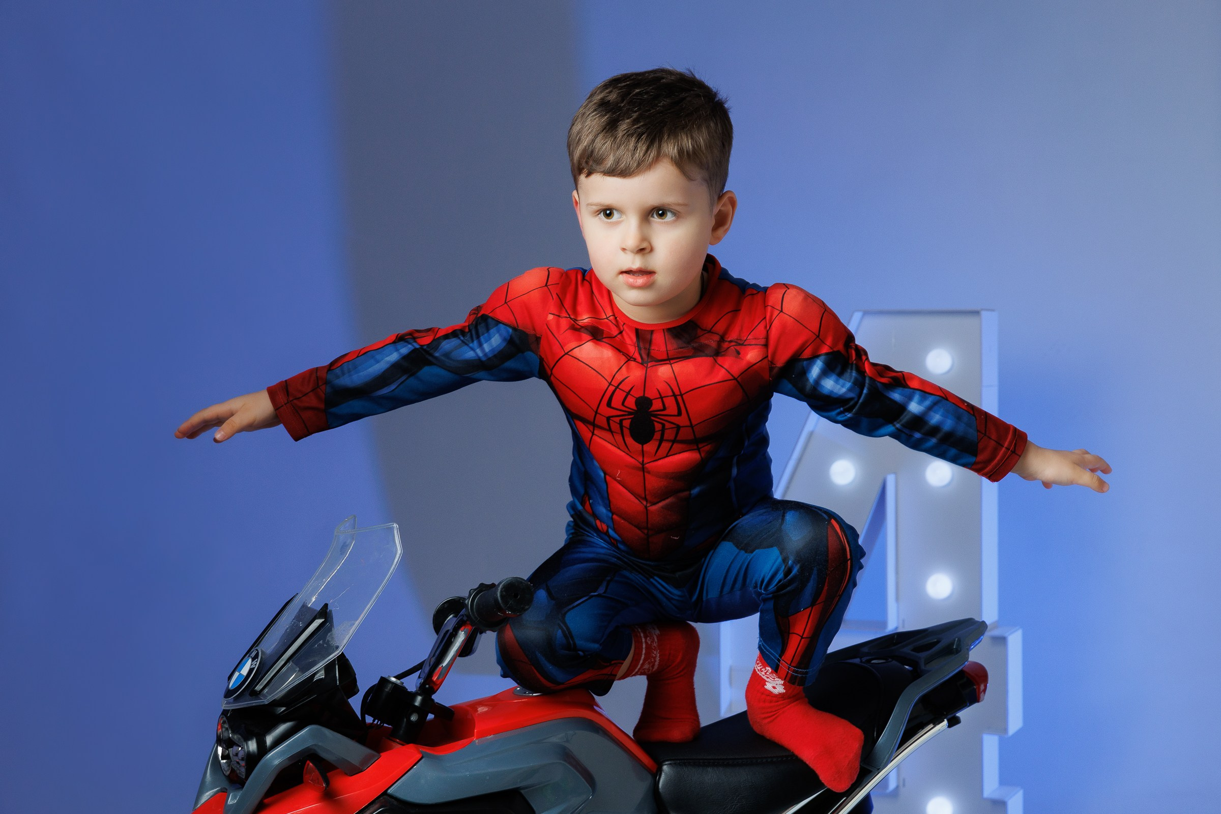 ValStudio. Https://valphoto.wfolio.pro/