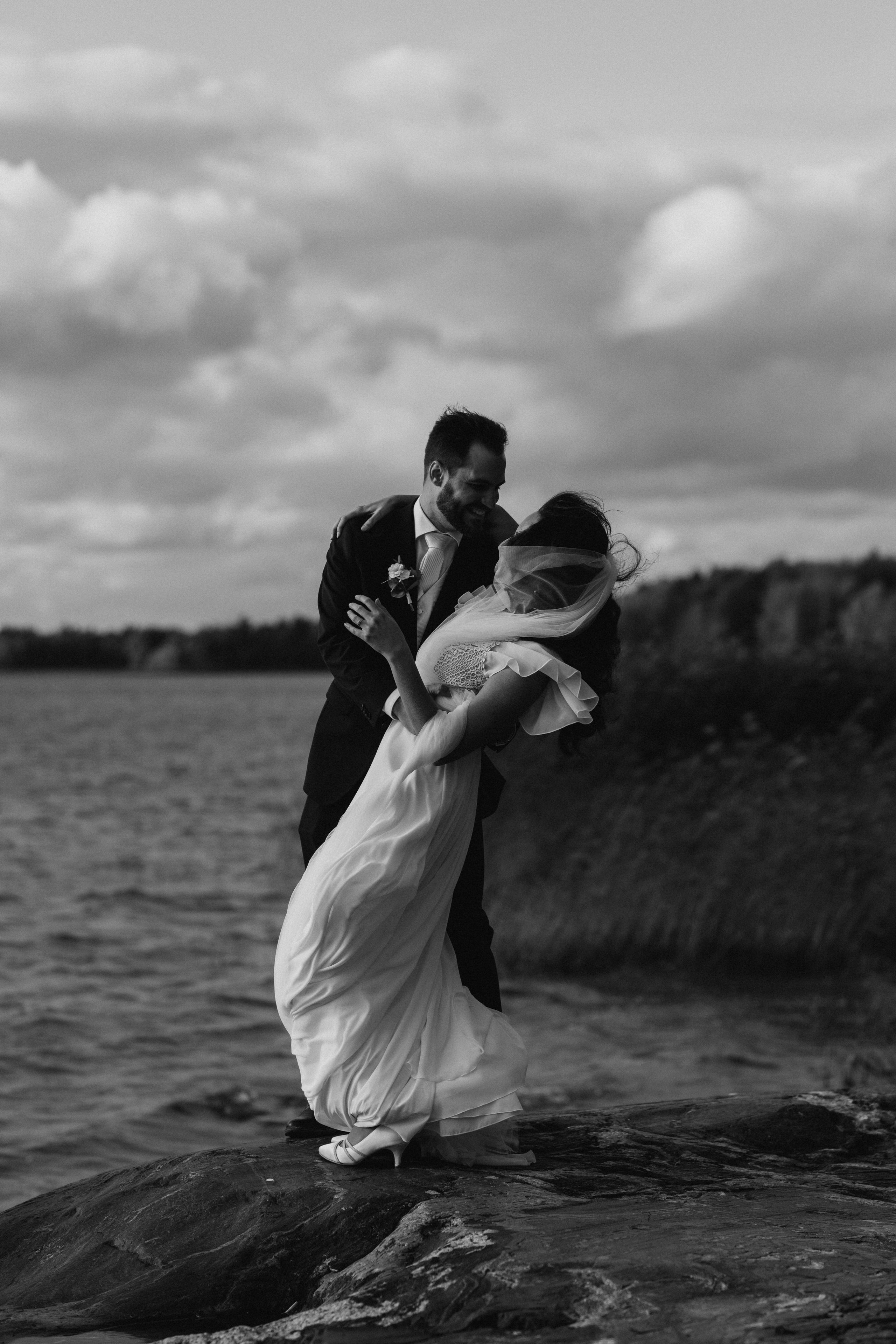 W&S. Wedding and portrait photographer in Helsinki Vickan O