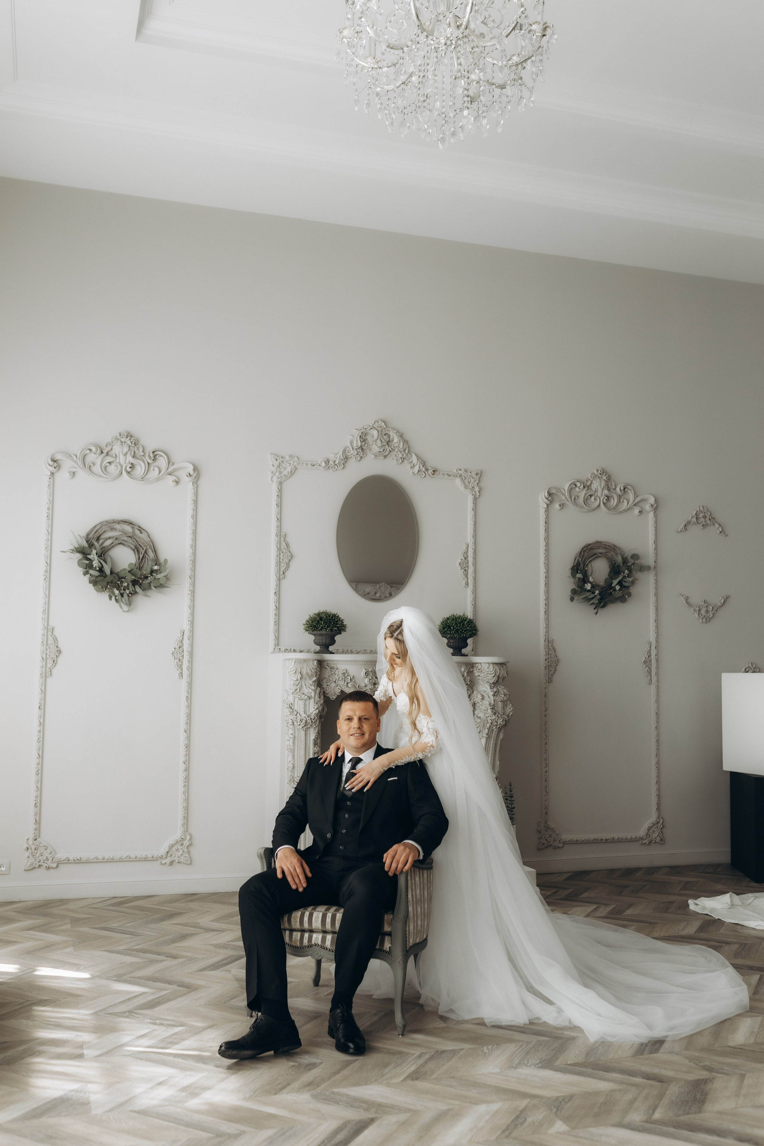 Nikolly & Constantin. Home