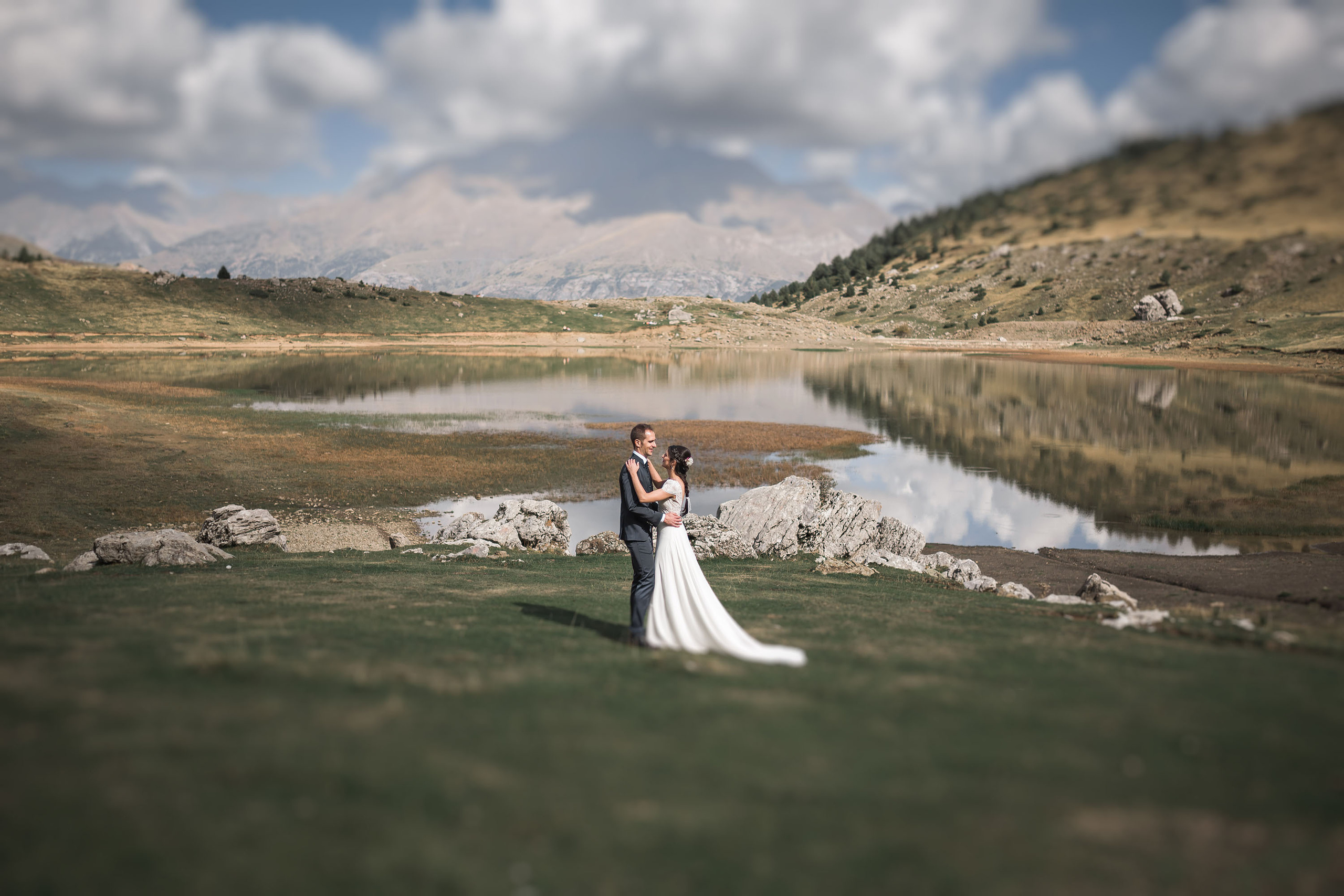 Postboda en Ibón de Piedrafita. PIXLOVE - Fotógrafos de bodas Huesca Pirineos Zaragoza